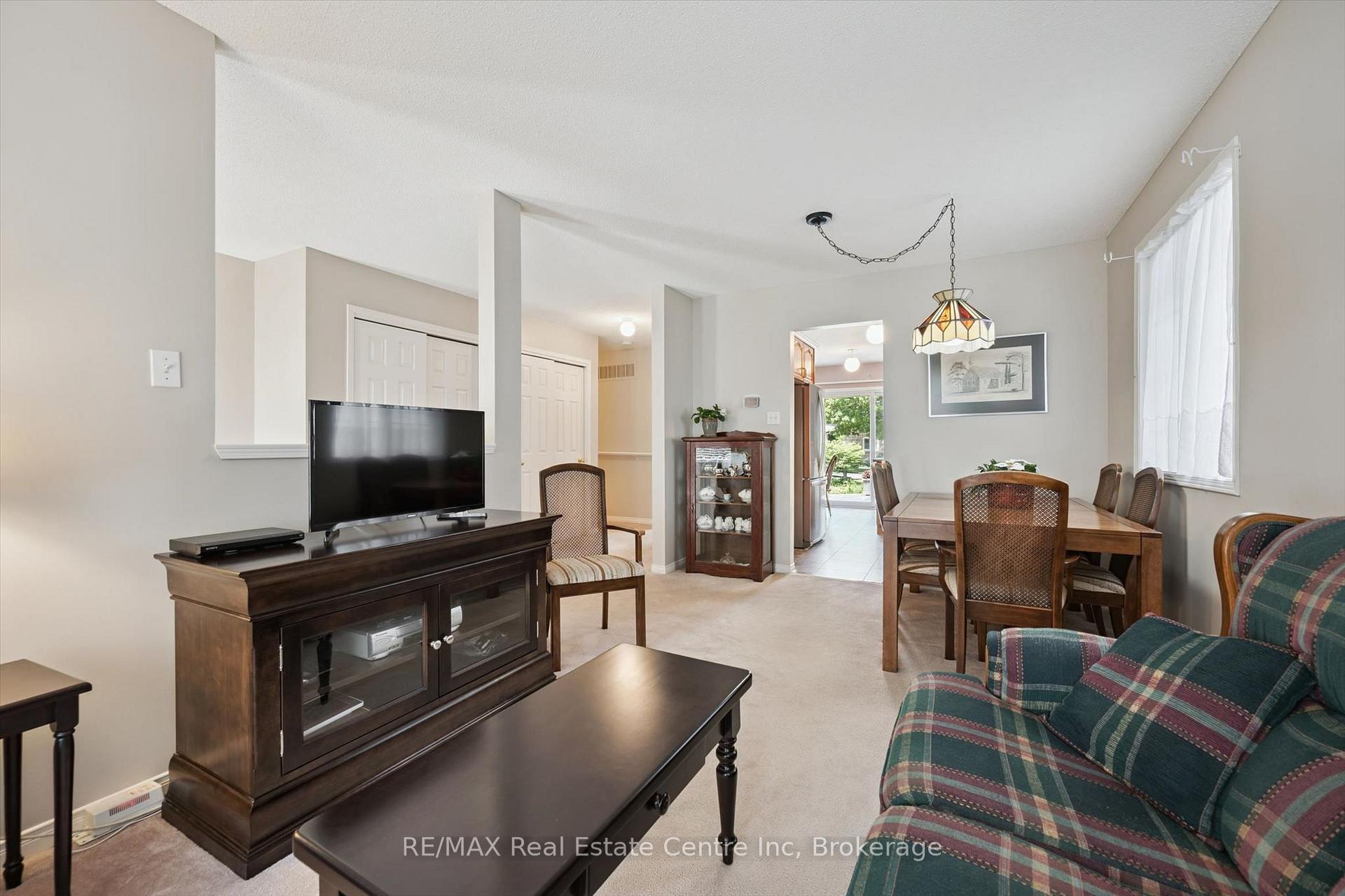 Photo 7 of 45 Braeside Road, Centre Wellington, Fergus — HOMEH
