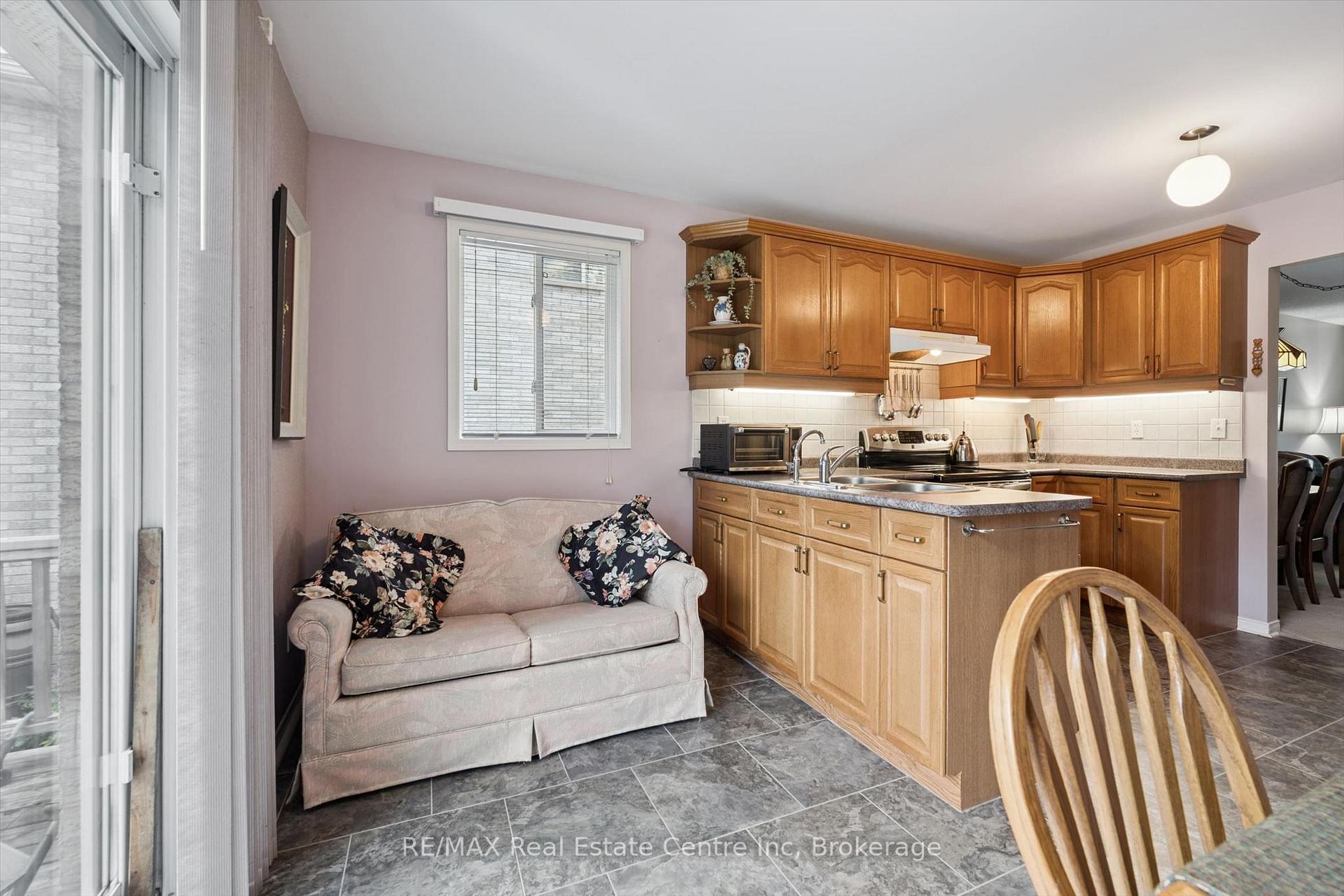 Photo 14 of 45 Braeside Road, Centre Wellington, Fergus — HOMEH