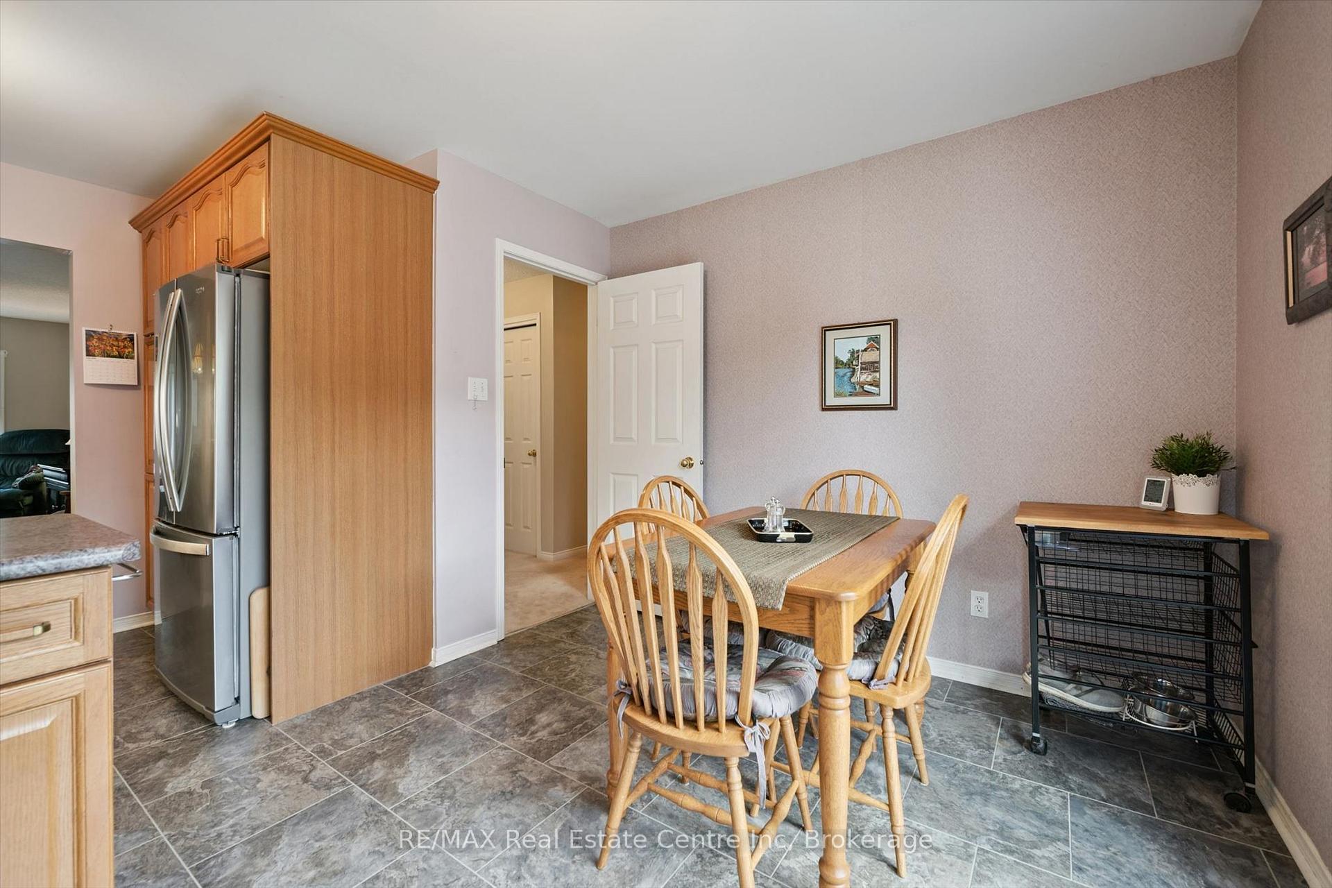 Photo 16 of 45 Braeside Road, Centre Wellington, Fergus — HOMEH