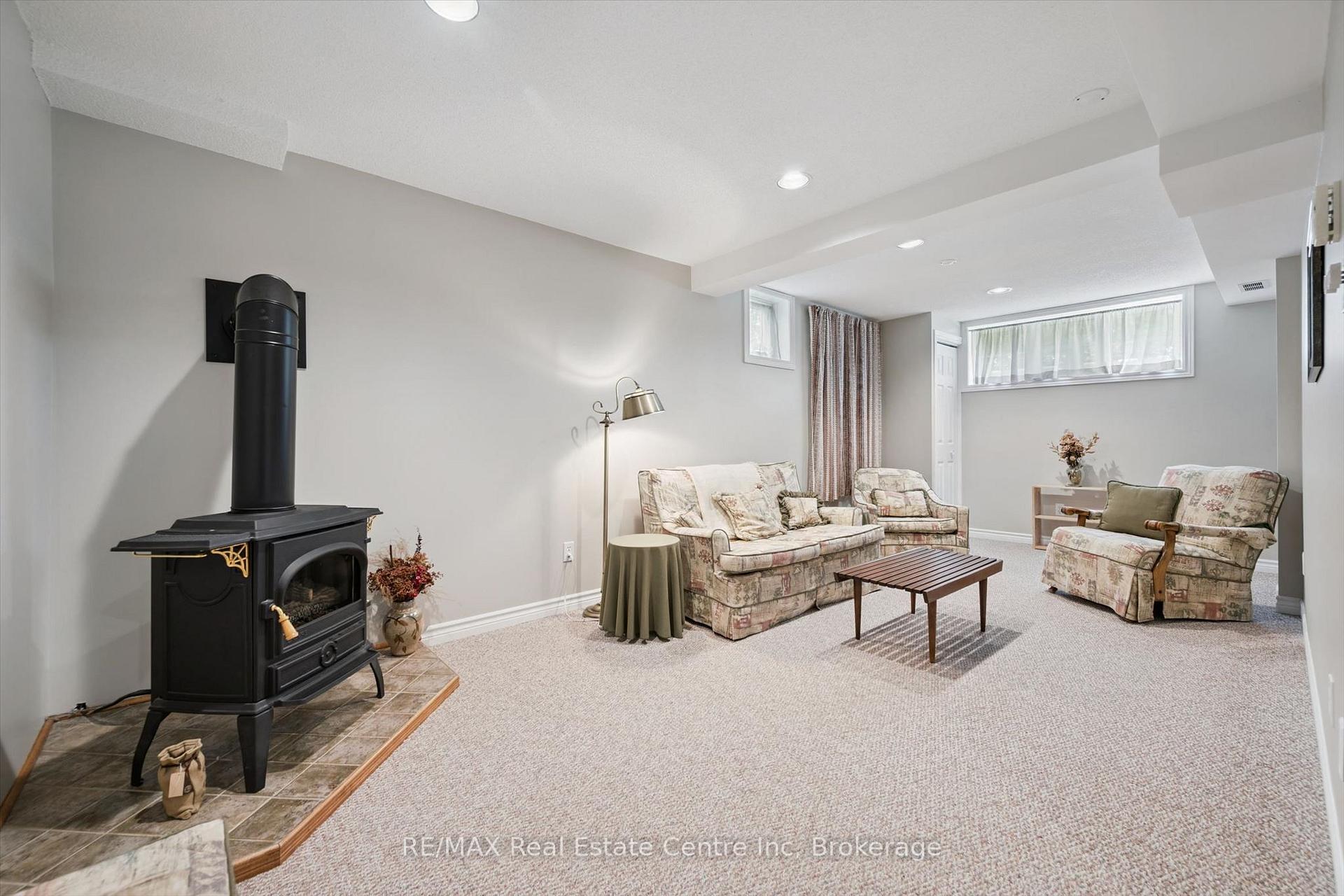 Photo 27 of 45 Braeside Road, Centre Wellington, Fergus — HOMEH