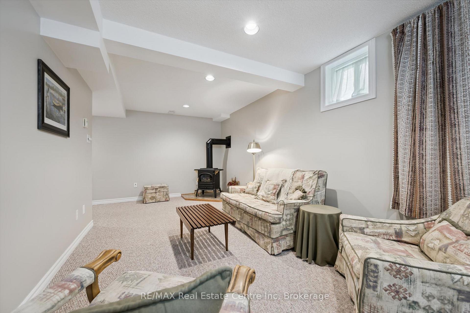 Photo 30 of 45 Braeside Road, Centre Wellington, Fergus — HOMEH