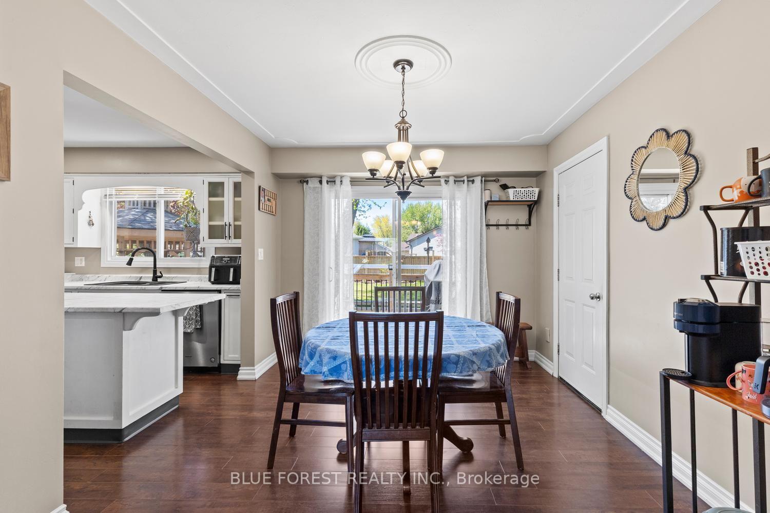 Photo 8 of 16 Dell Drive, Strathroy-Caradoc, SW — HOMEH