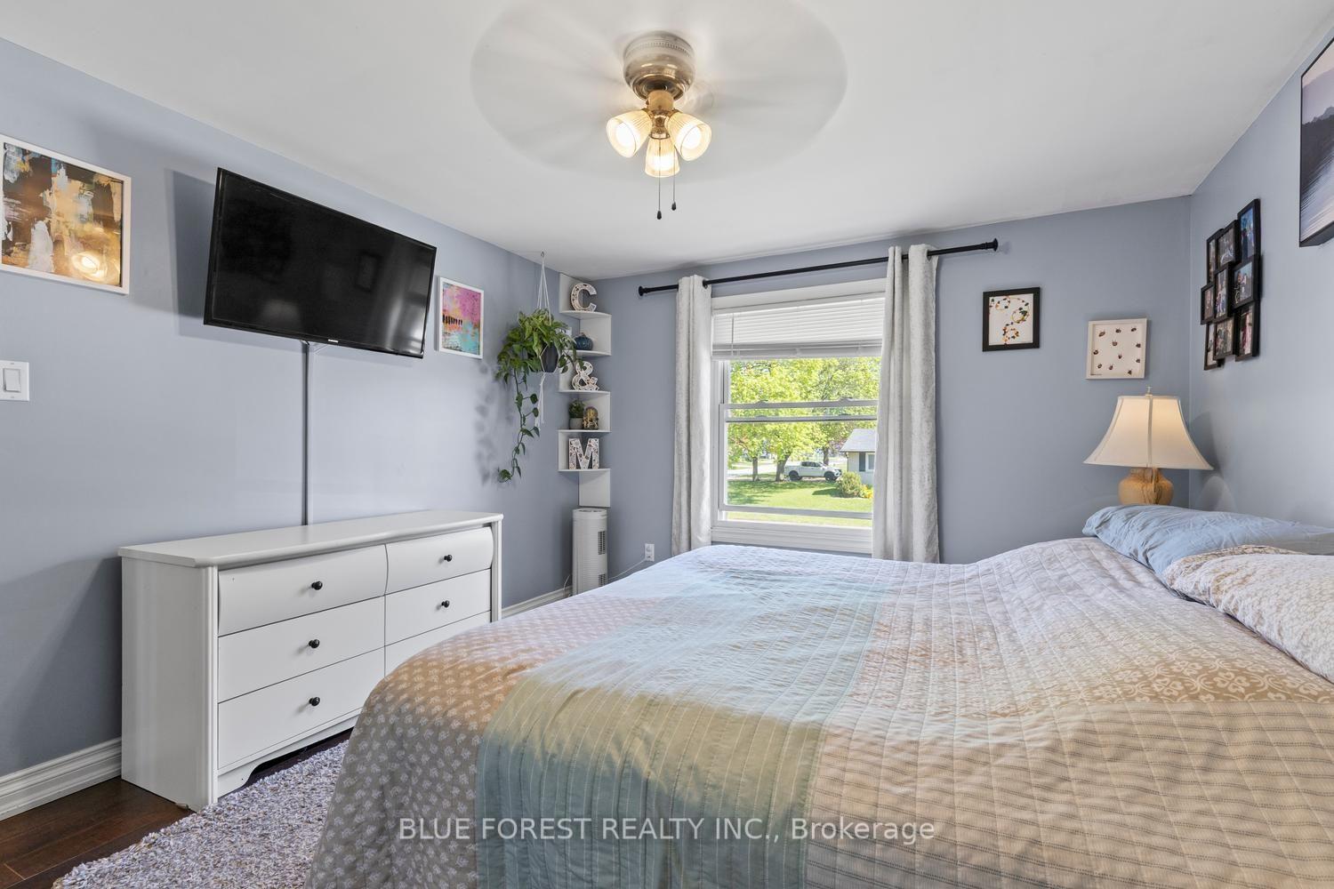 Photo 16 of 16 Dell Drive, Strathroy-Caradoc, SW — HOMEH