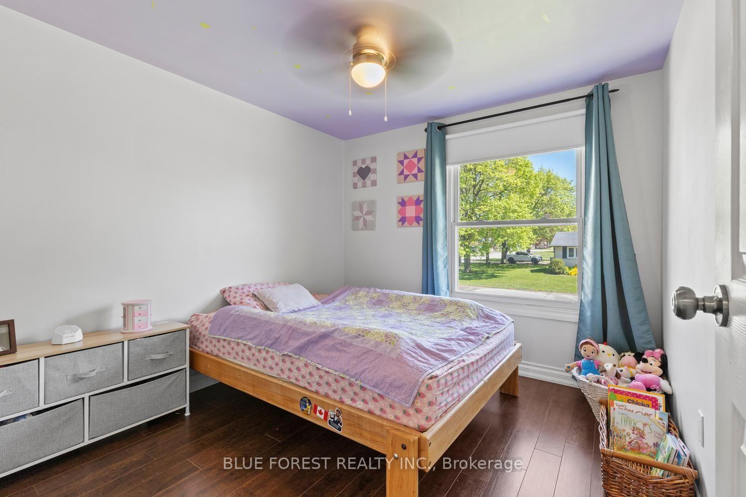 Photo 21 of 16 Dell Drive, Strathroy-Caradoc, SW — HOMEH