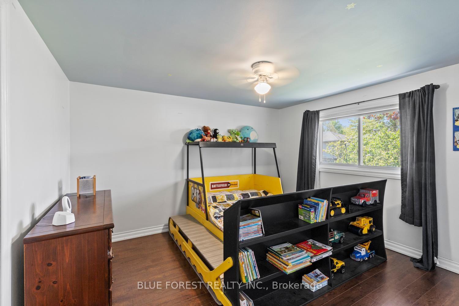 Photo 23 of 16 Dell Drive, Strathroy-Caradoc, SW — HOMEH