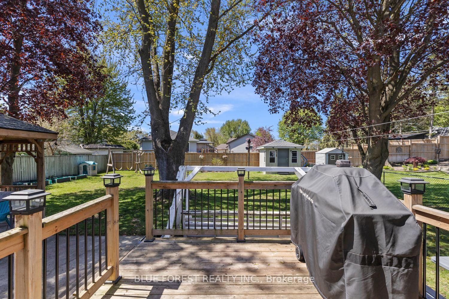 Photo 42 of 16 Dell Drive, Strathroy-Caradoc, SW — HOMEH