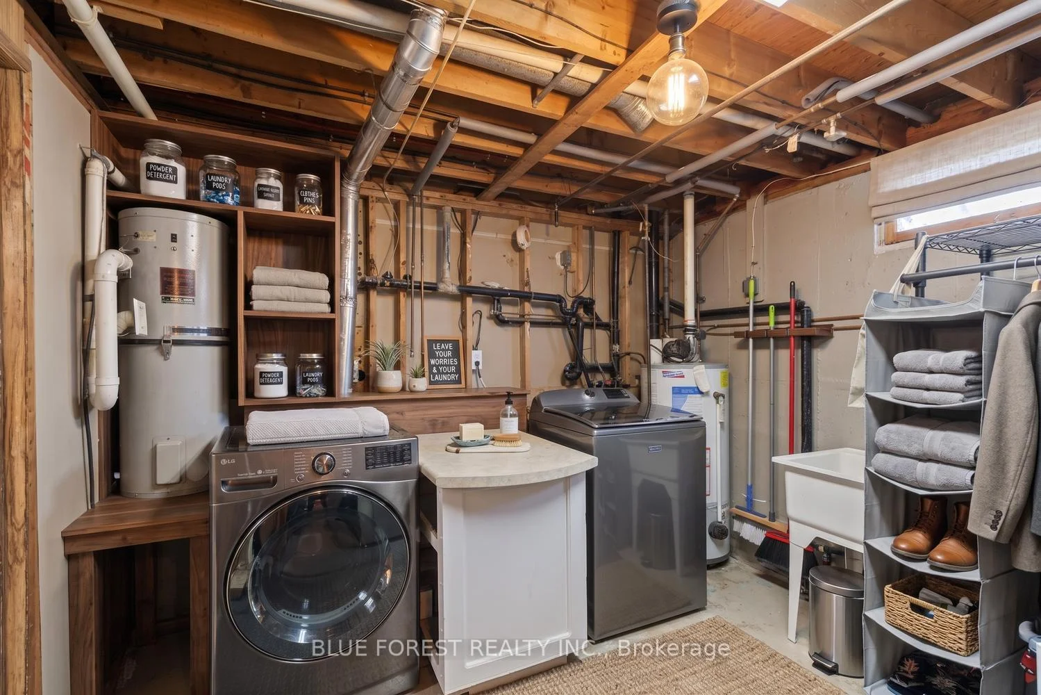 Photo 41 of 16 Dell Drive, Strathroy-Caradoc, SW — HOMEH