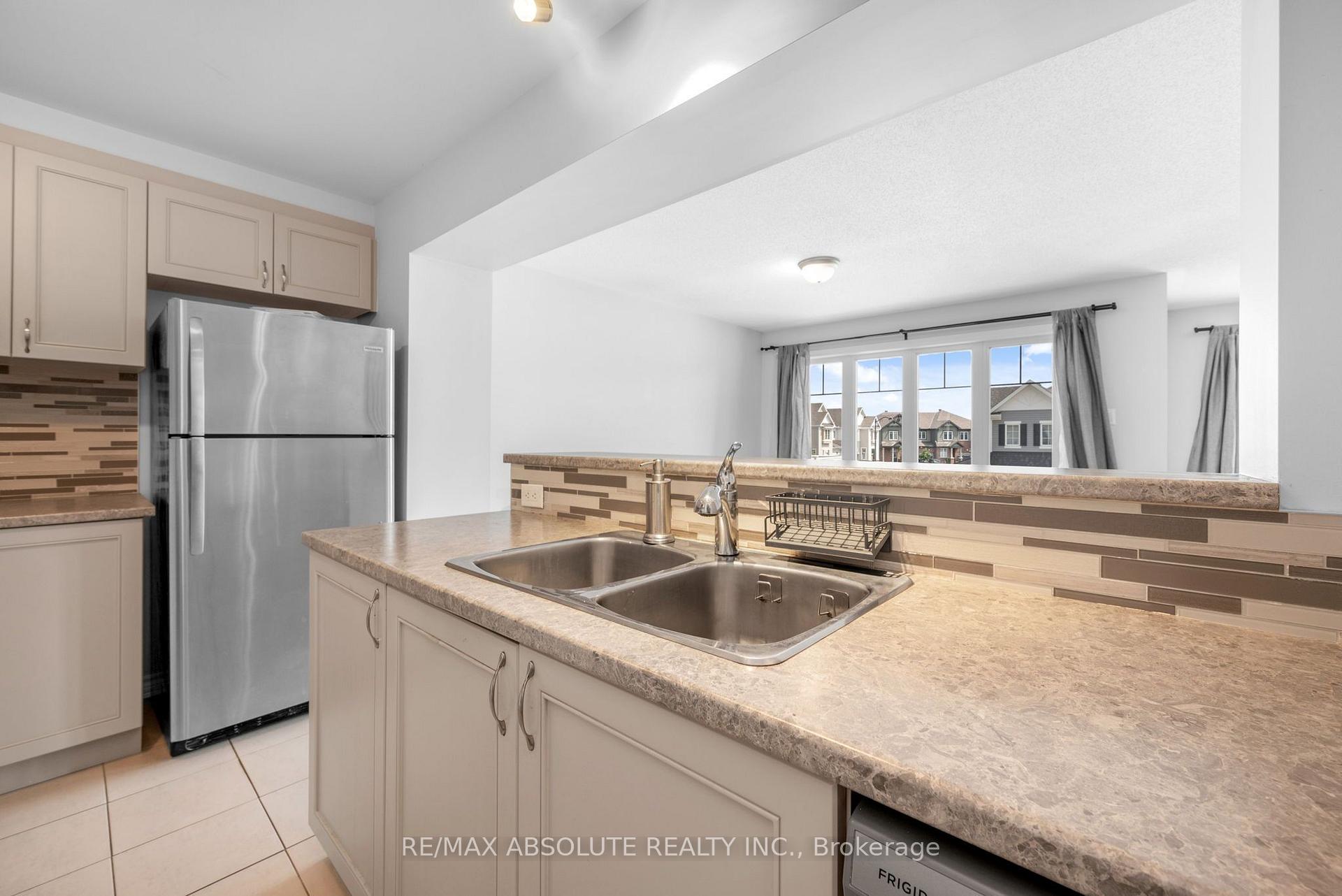 Photo 7 of 374 Willow Aster Circle, Ottawa, Avalon West — HOMEH