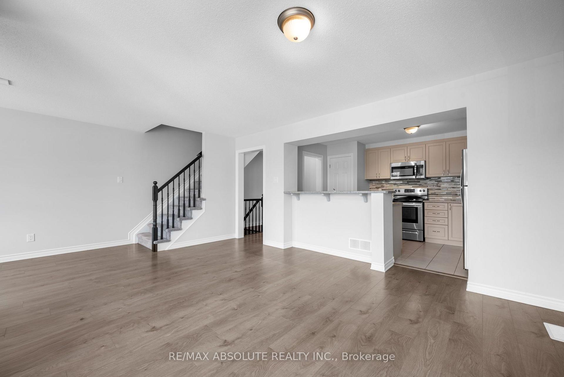 Photo 9 of 374 Willow Aster Circle, Ottawa, Avalon West — HOMEH