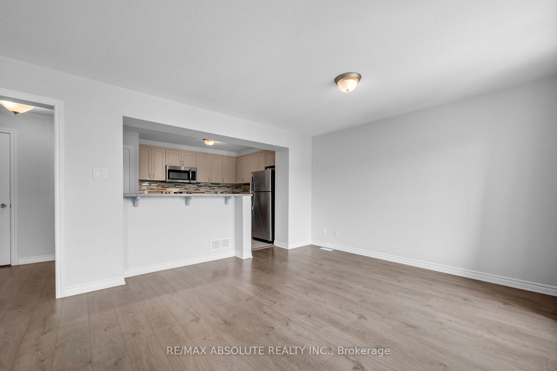 Photo 10 of 374 Willow Aster Circle, Ottawa, Avalon West — HOMEH