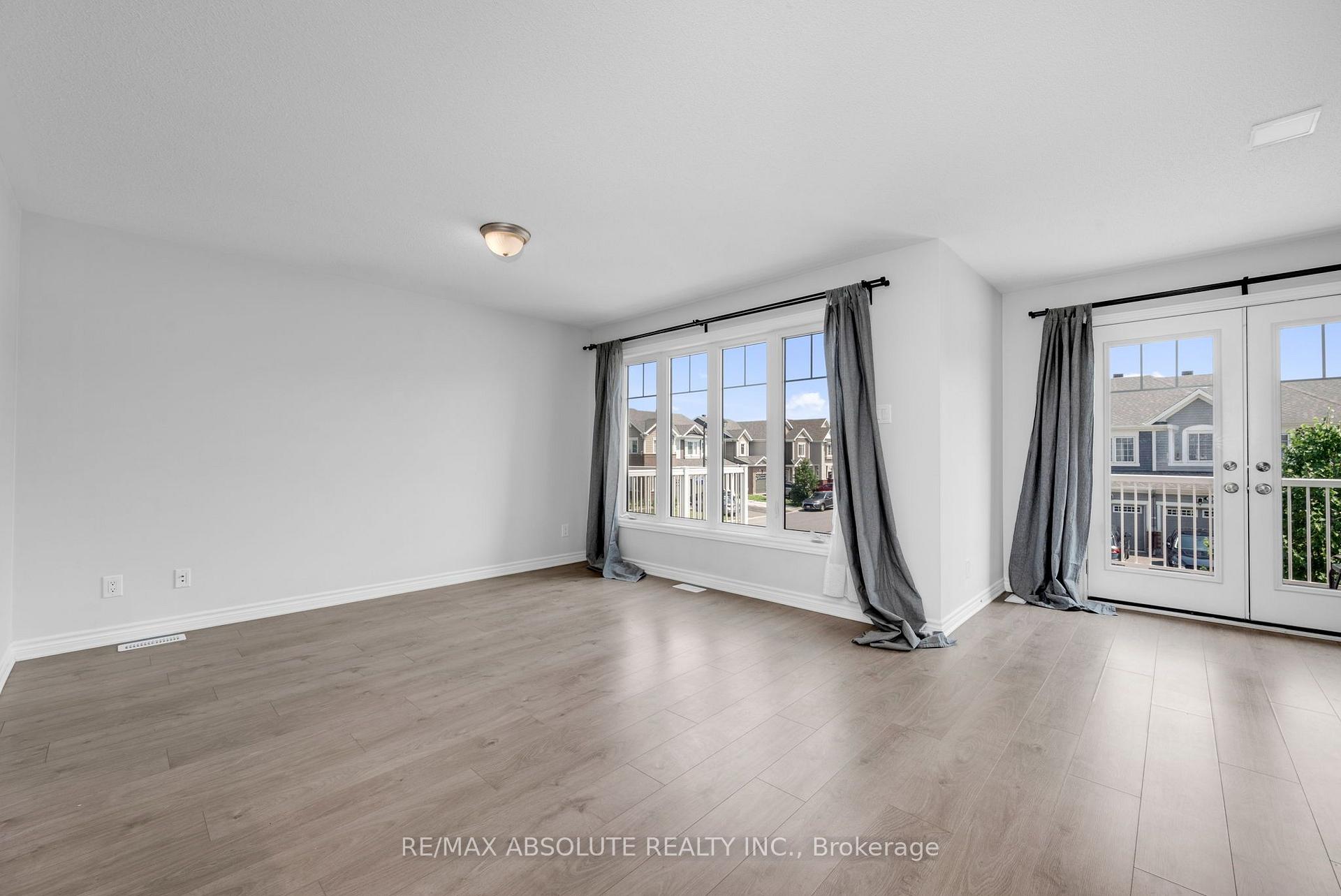 Photo 12 of 374 Willow Aster Circle, Ottawa, Avalon West — HOMEH