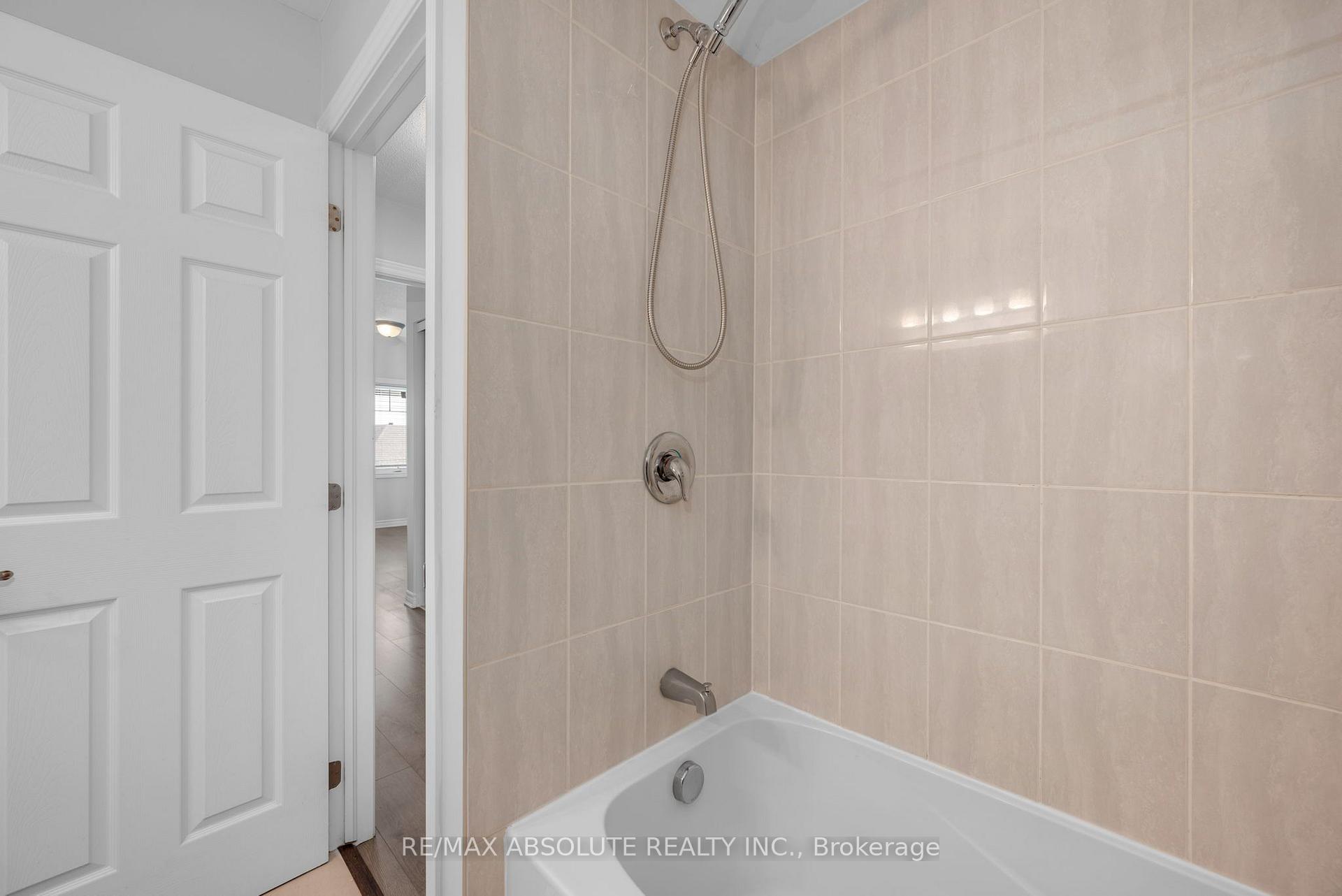 Photo 26 of 374 Willow Aster Circle, Ottawa, Avalon West — HOMEH