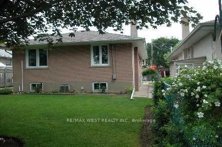 Photo 12 of 26 Nipissing Drive, Etobicoke, Islington-City Centre West — HOMEH