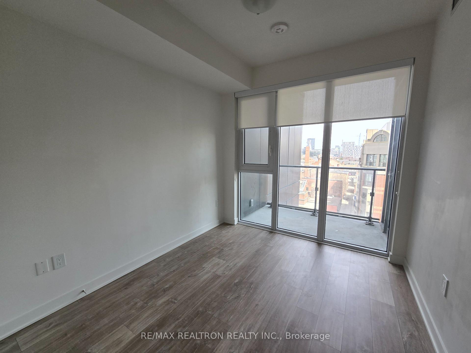 Photo 4 of Unit 808, 70 Princess Street, Toronto, Moss Park — HOMEH