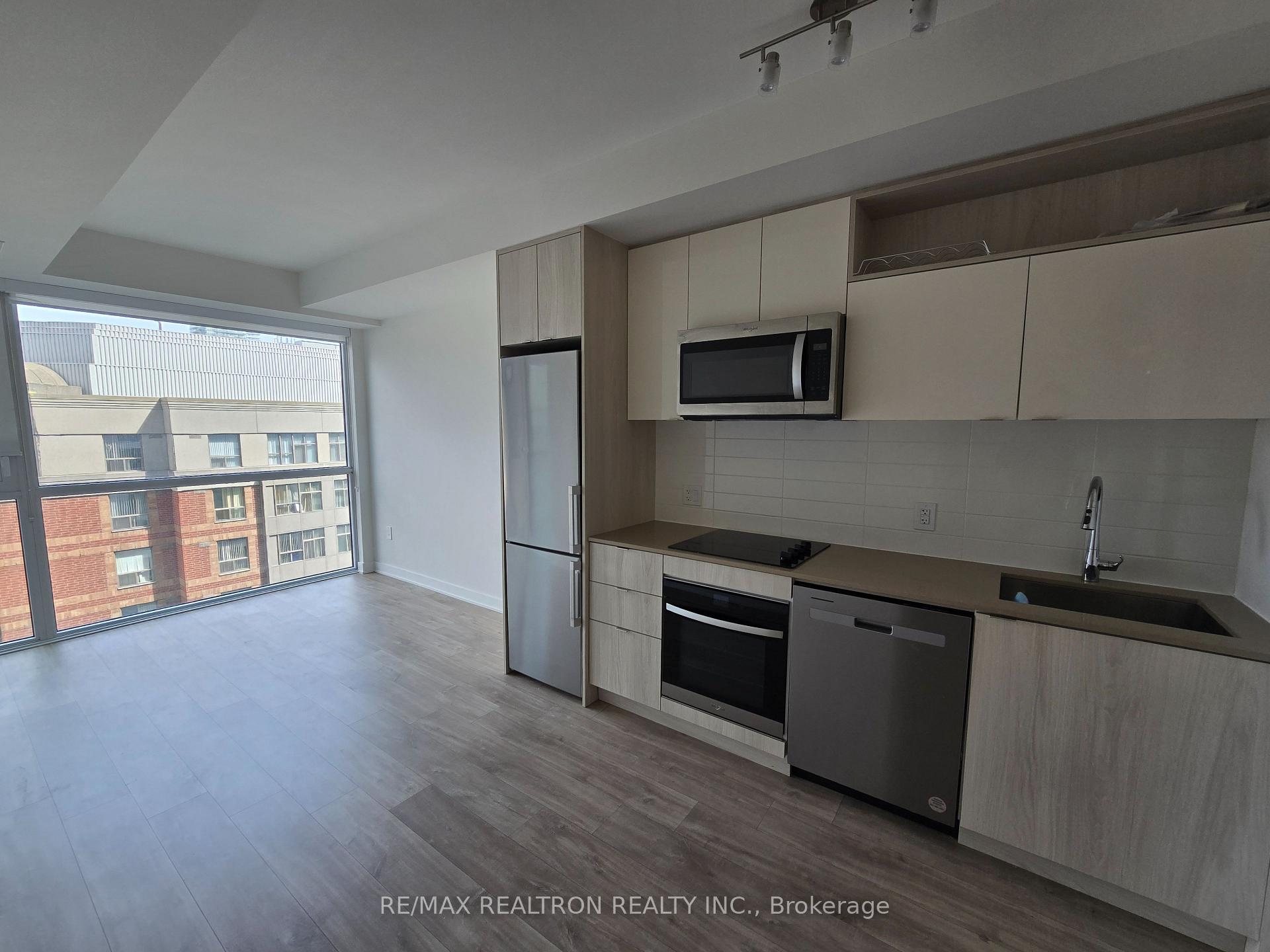 Photo 5 of Unit 808, 70 Princess Street, Toronto, Moss Park — HOMEH