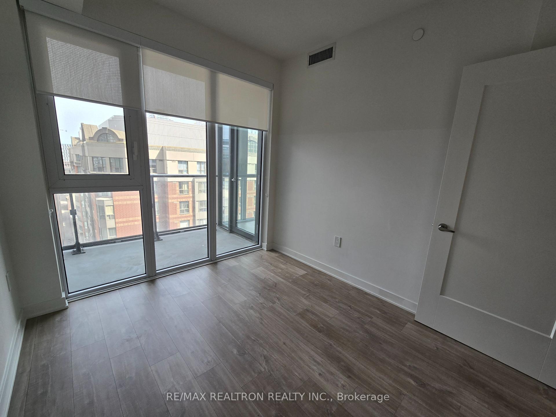 Photo 6 of Unit 808, 70 Princess Street, Toronto, Moss Park — HOMEH