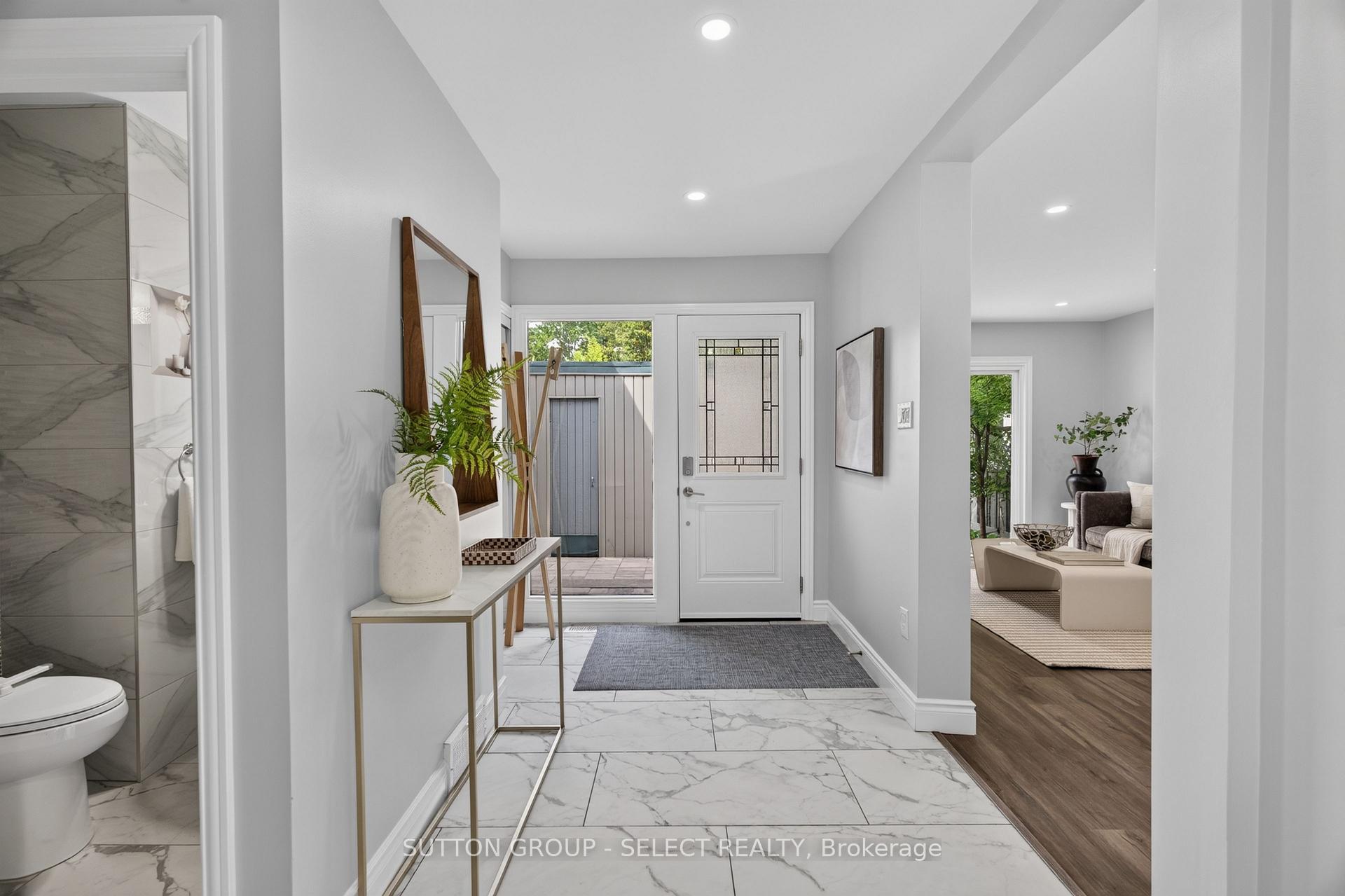Photo 3 of 665 Woodcrest Boulevard, London, South M — HOMEH