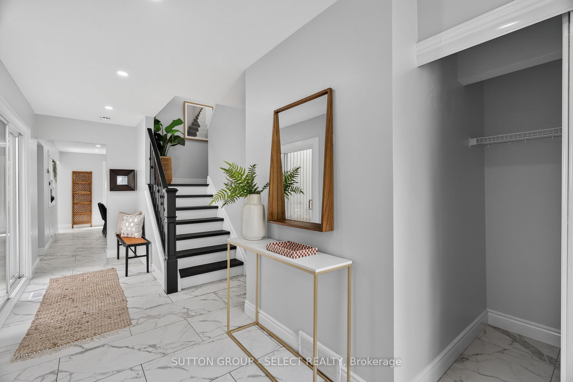 Photo 4 of 665 Woodcrest Boulevard, London, South M — HOMEH