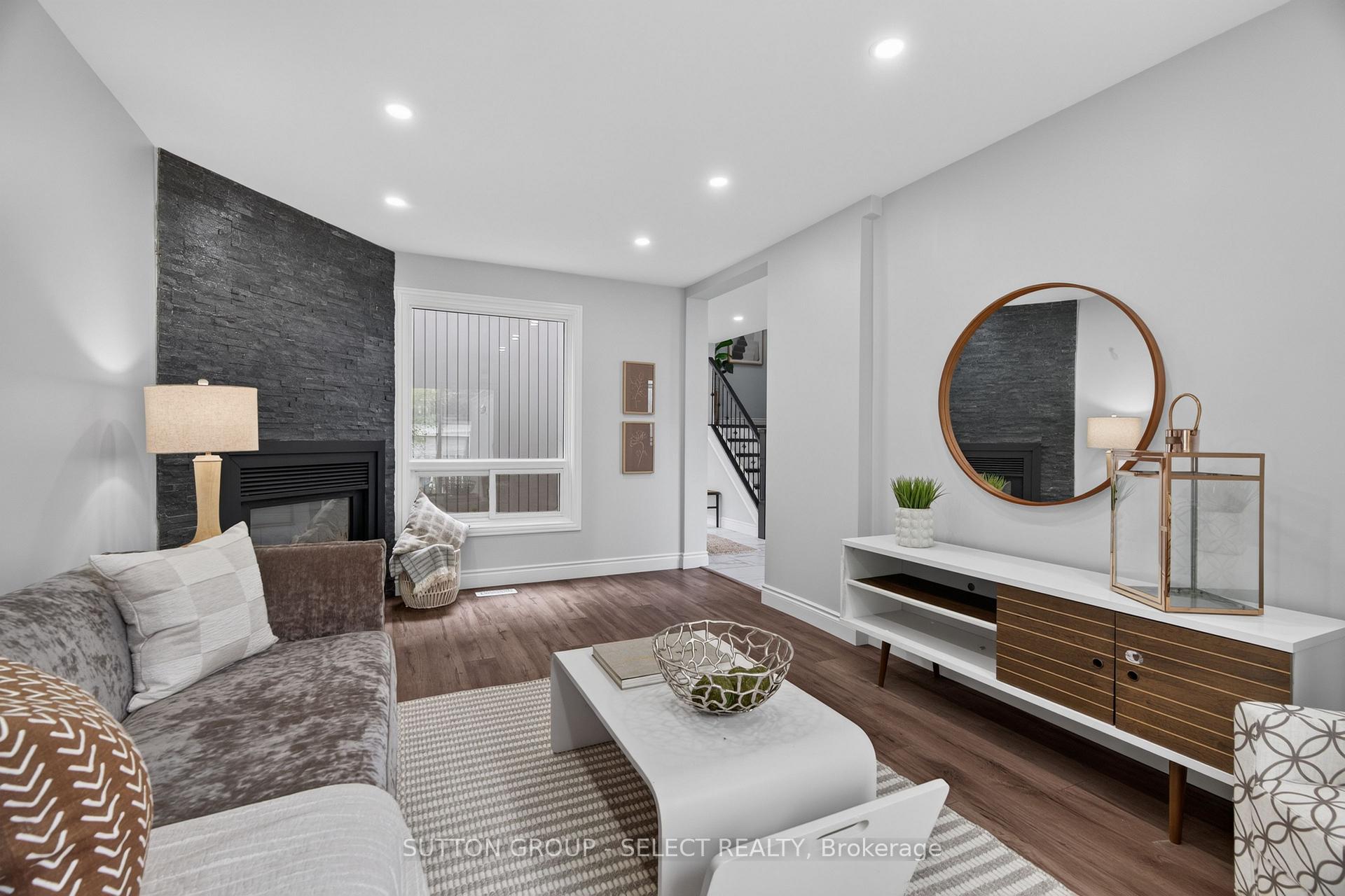 Photo 7 of 665 Woodcrest Boulevard, London, South M — HOMEH