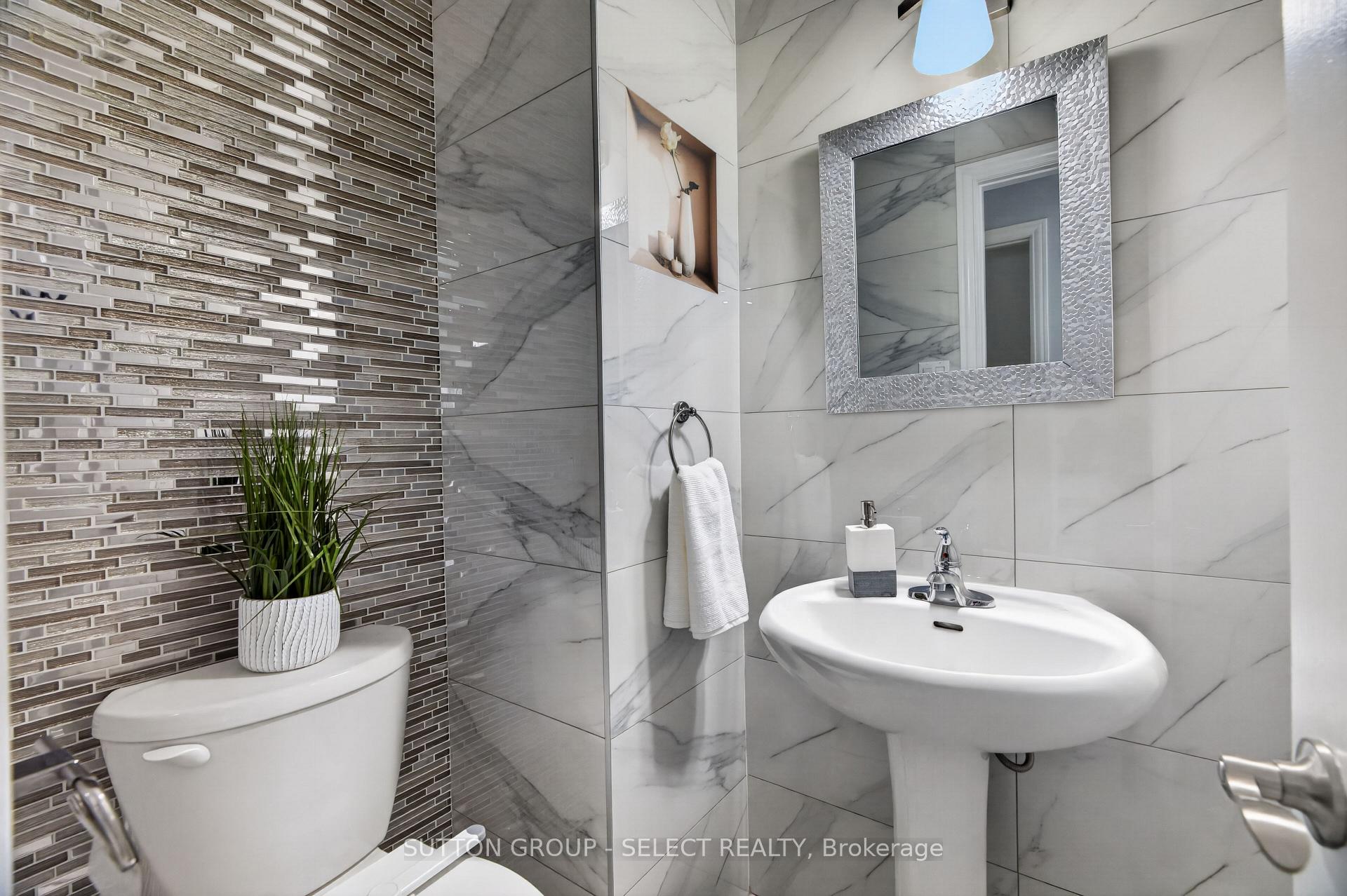 Photo 8 of 665 Woodcrest Boulevard, London, South M — HOMEH
