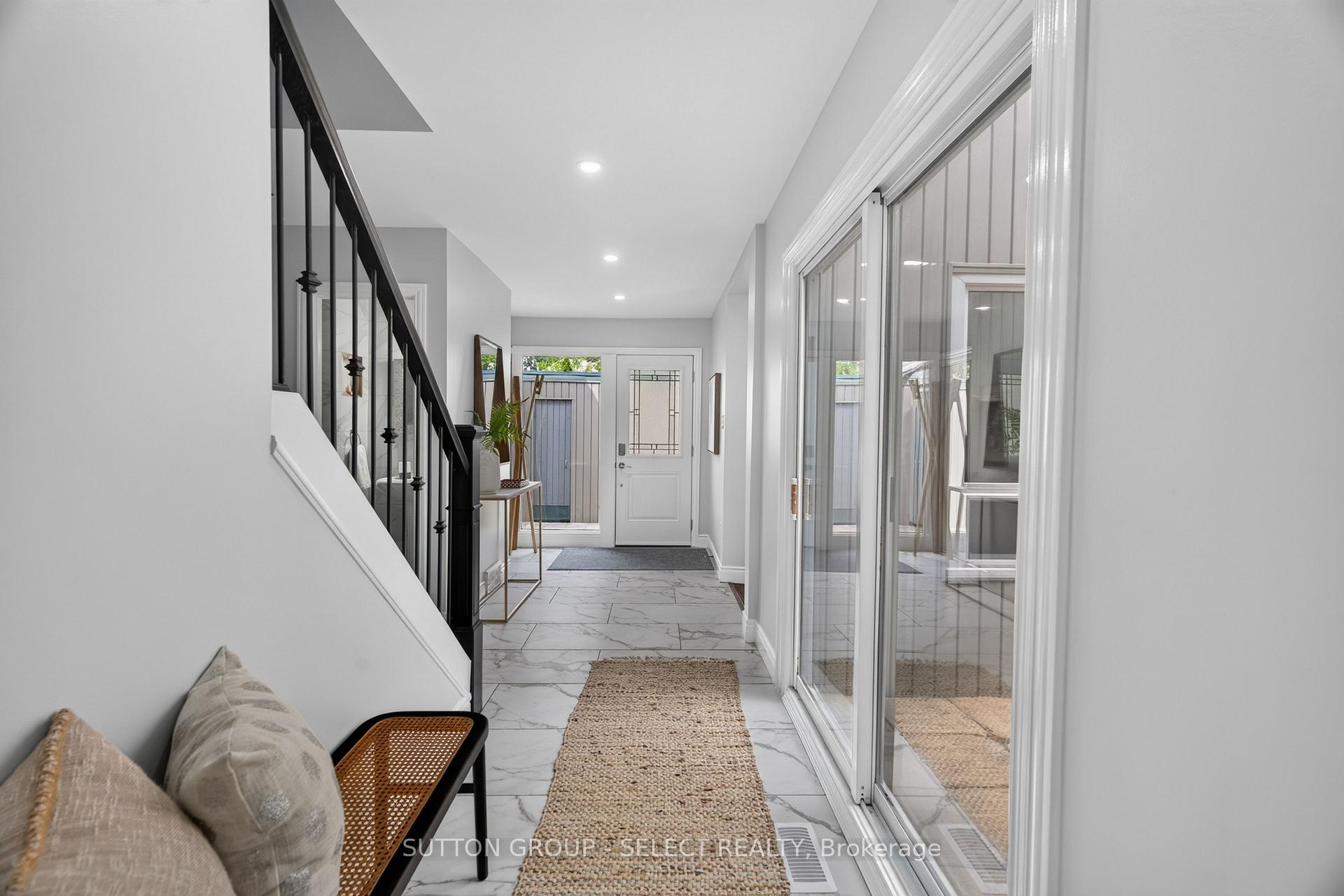Photo 18 of 665 Woodcrest Boulevard, London, South M — HOMEH