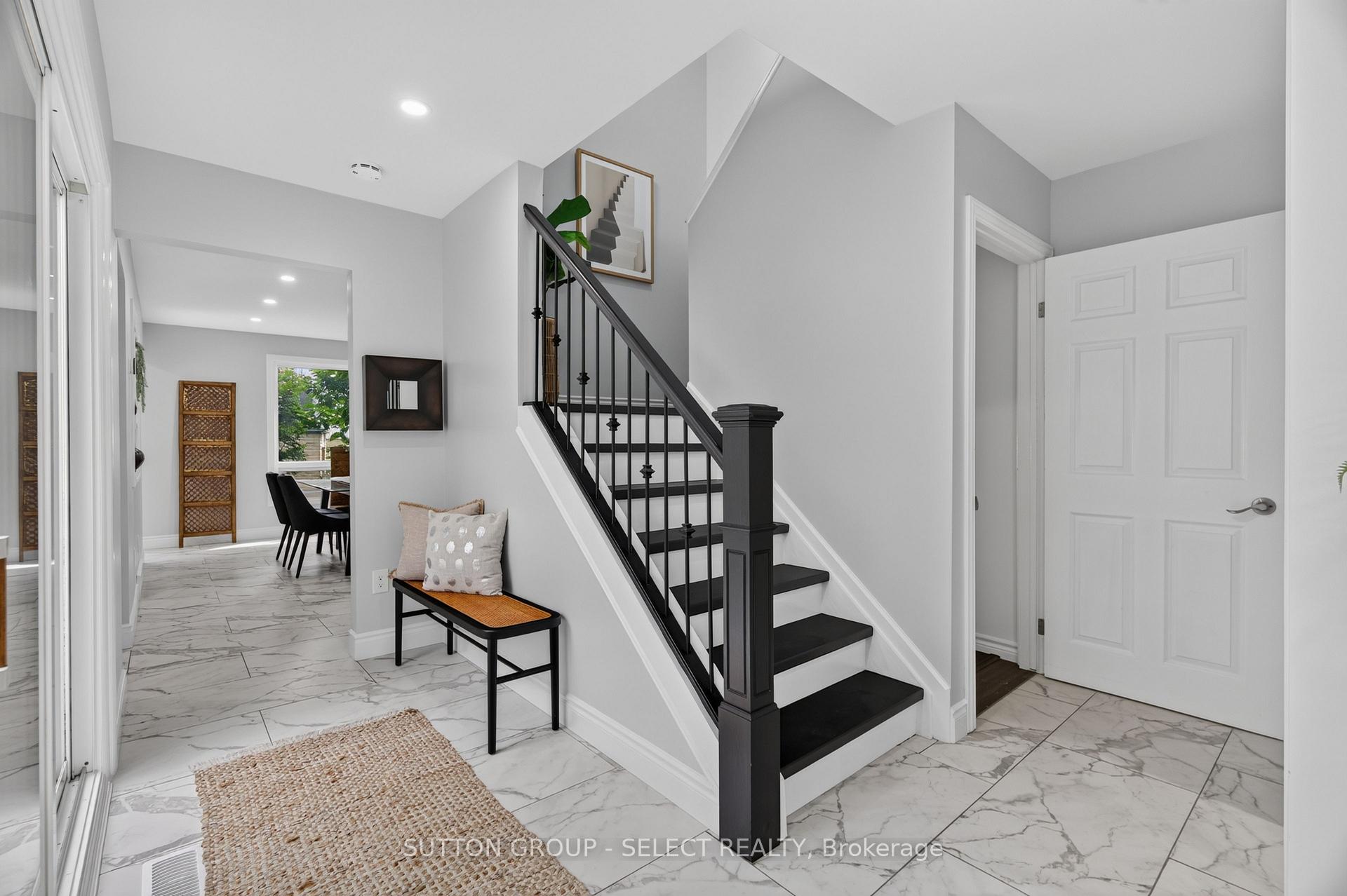 Photo 19 of 665 Woodcrest Boulevard, London, South M — HOMEH