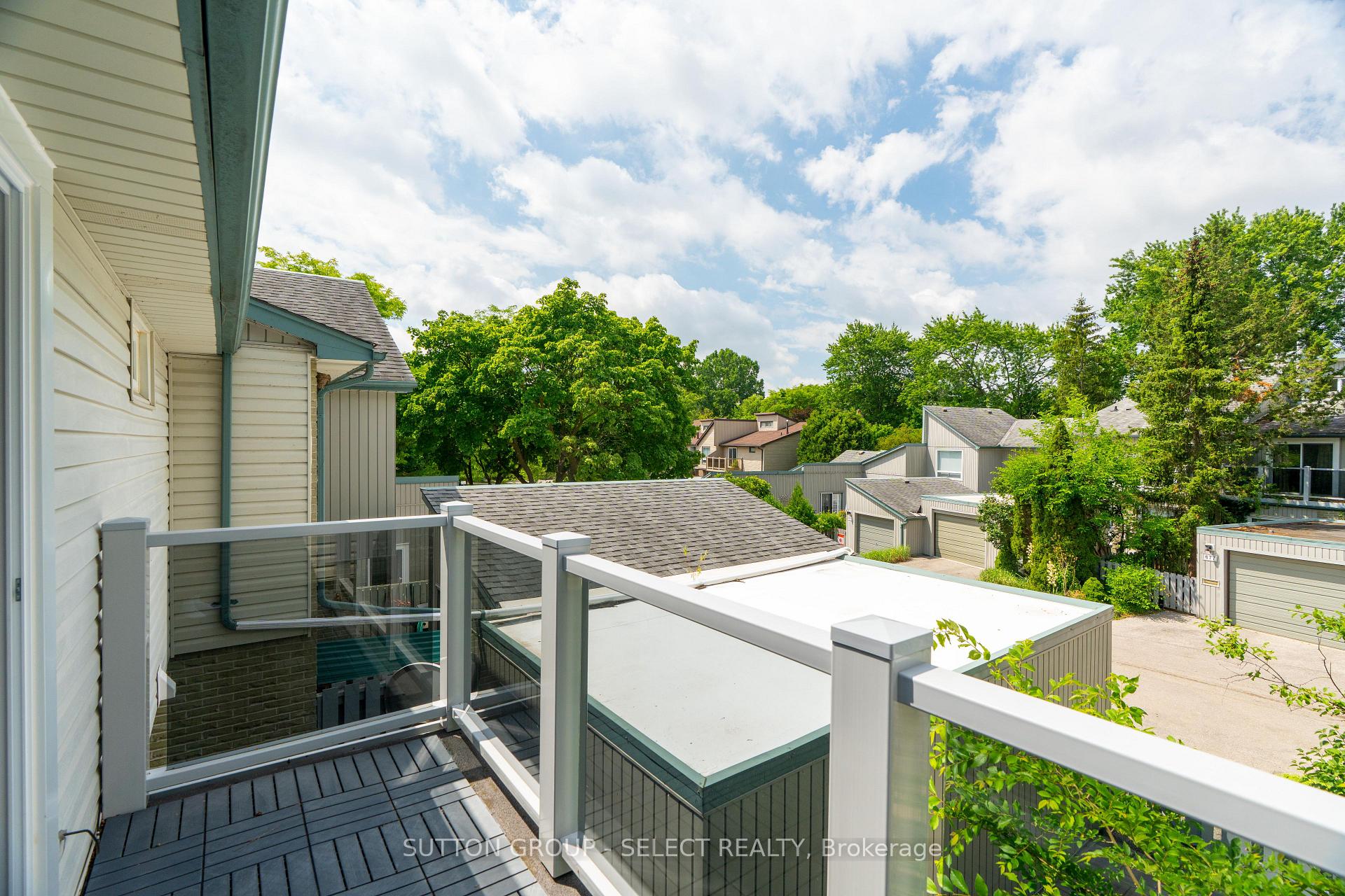 Photo 28 of 665 Woodcrest Boulevard, London, South M — HOMEH
