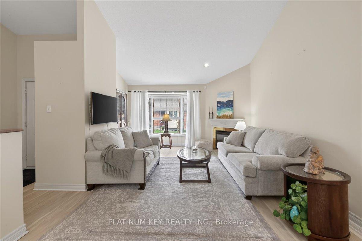 Photo 4 of Unit 6, 307 Metcalfe Street E, Strathroy-Caradoc, NE — HOMEH