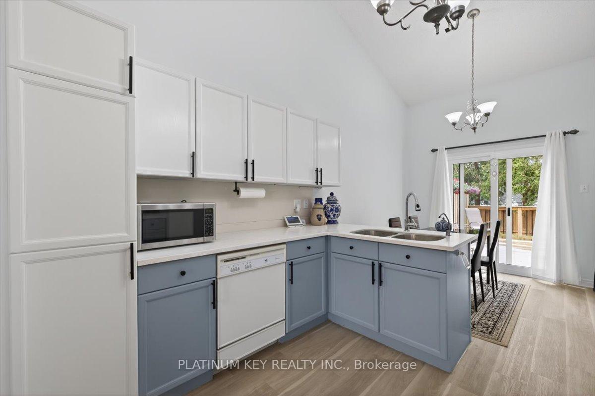 Photo 9 of Unit 6, 307 Metcalfe Street E, Strathroy-Caradoc, NE — HOMEH