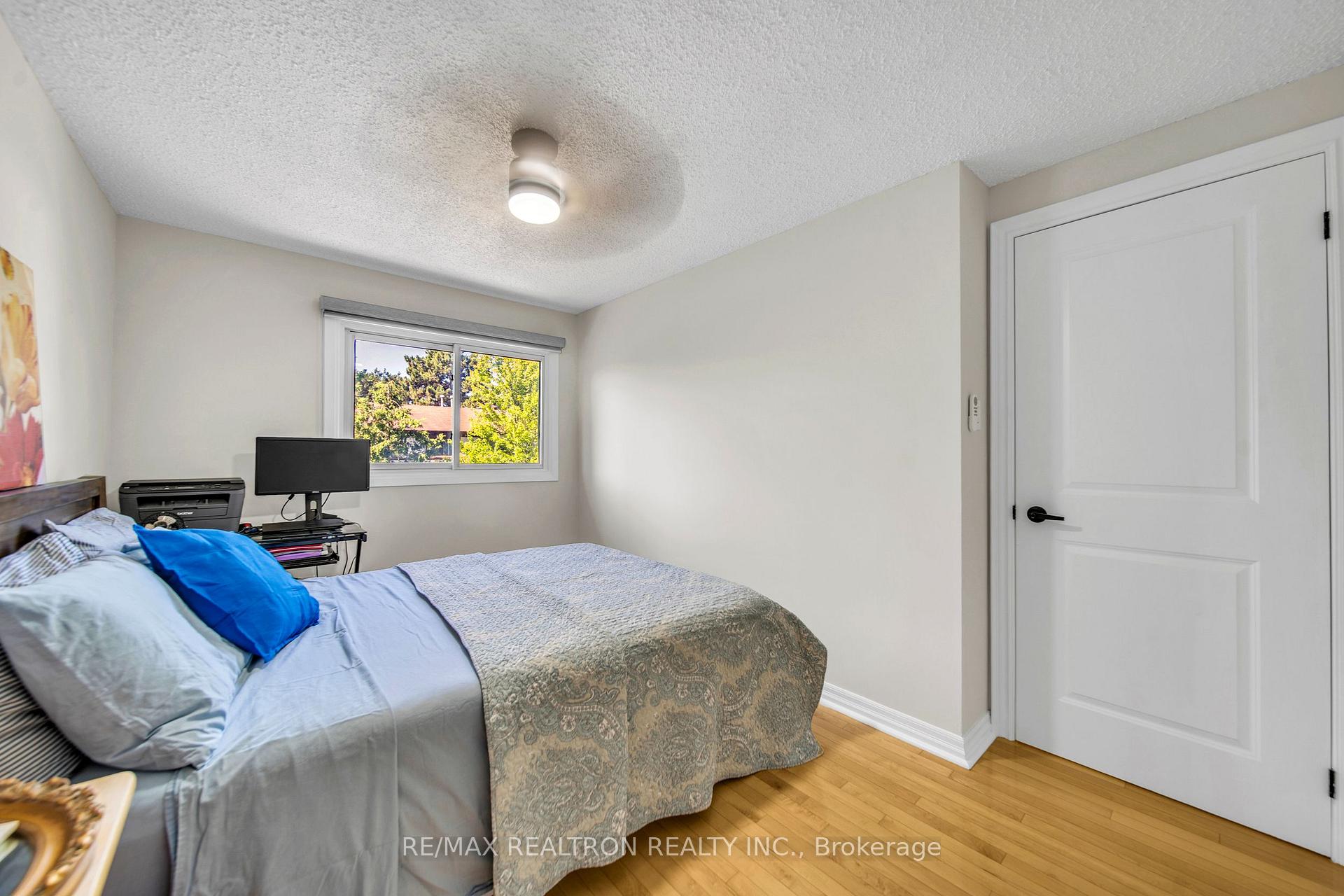 Photo 16 of 7 Spy Appleway, North York, Parkwoods-Donalda — HOMEH