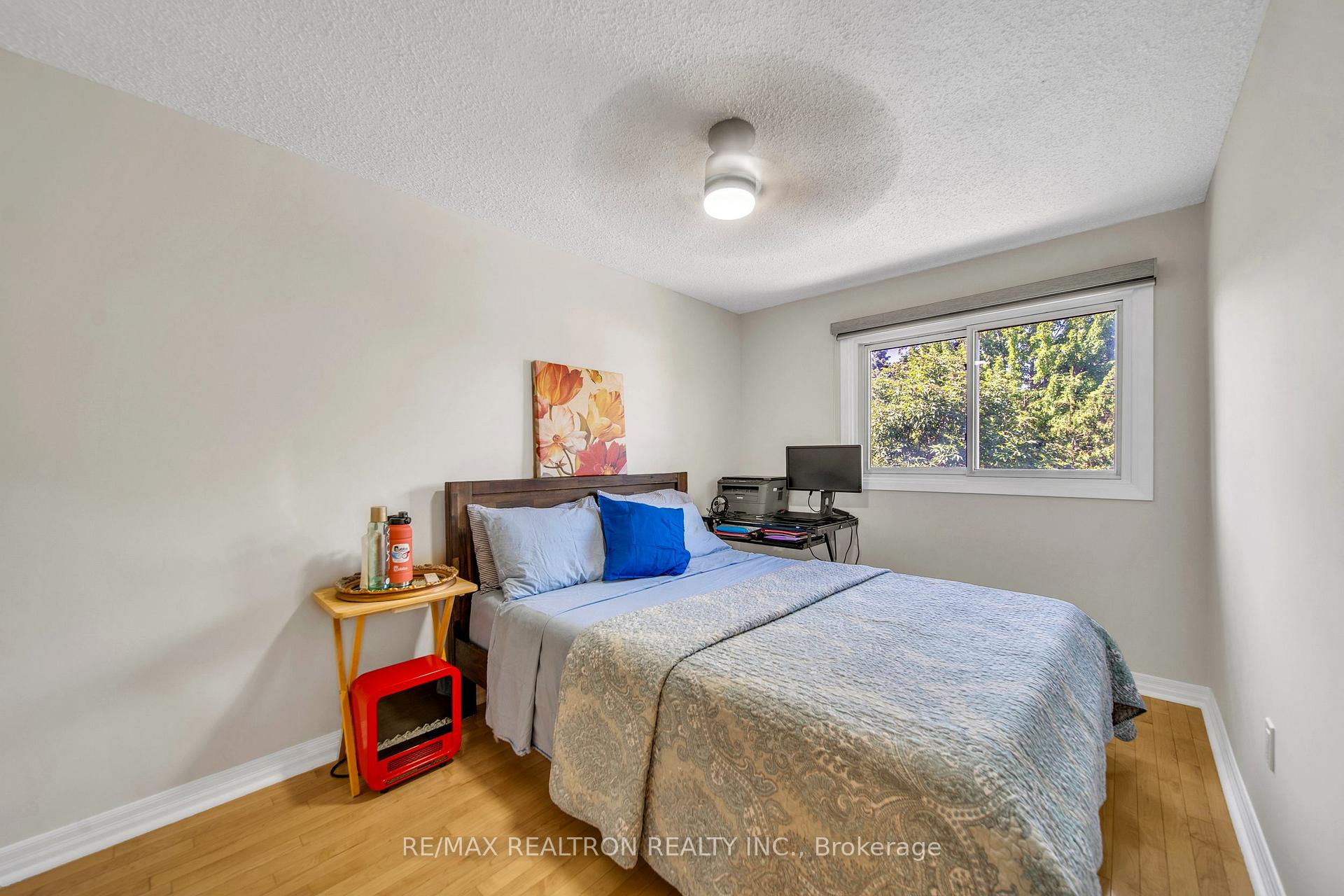 Photo 17 of 7 Spy Appleway, North York, Parkwoods-Donalda — HOMEH