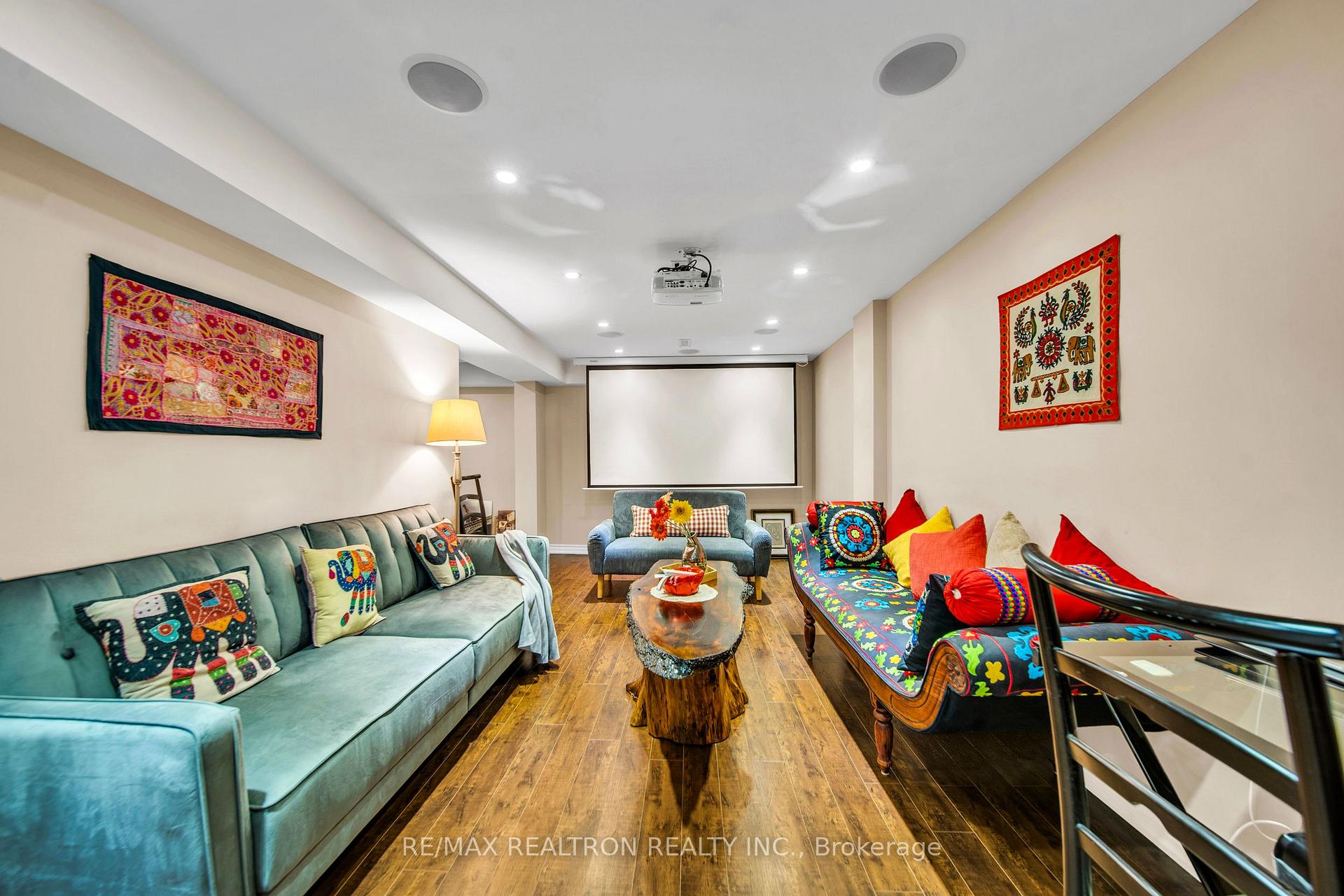 Photo 24 of 7 Spy Appleway, North York, Parkwoods-Donalda — HOMEH