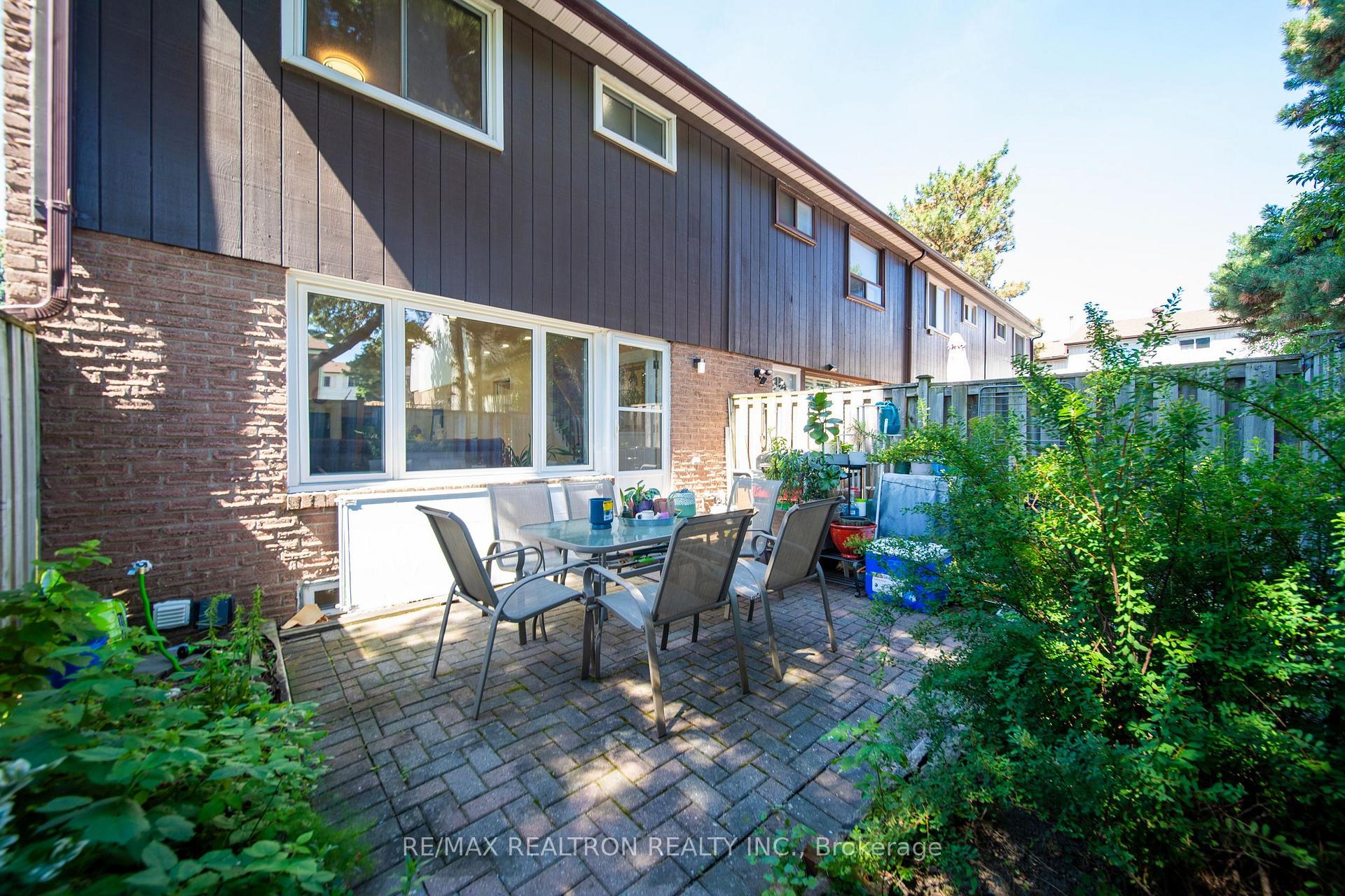 Photo 34 of 7 Spy Appleway, North York, Parkwoods-Donalda — HOMEH
