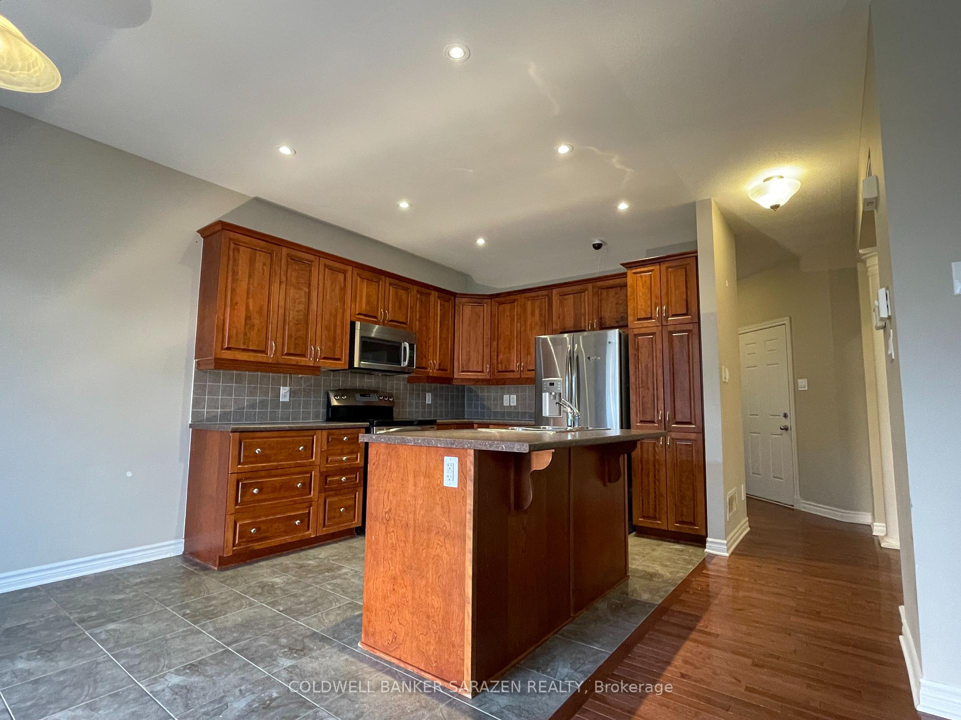 Photo 9 of 105 August Lily Crescent, Ottawa, Riverside South/Gloucester Glen — HOMEH