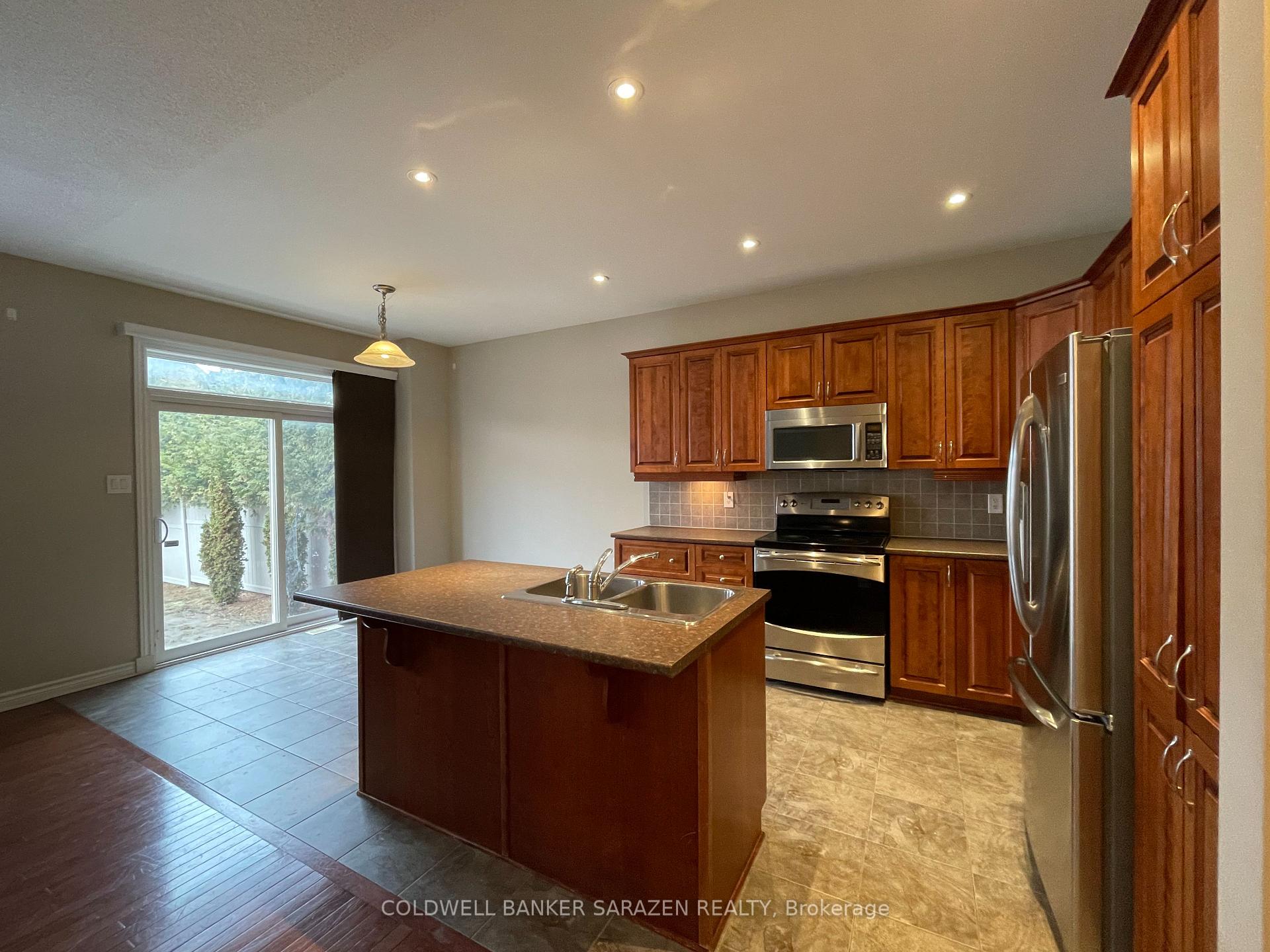 Photo 10 of 105 August Lily Crescent, Ottawa, Riverside South/Gloucester Glen — HOMEH