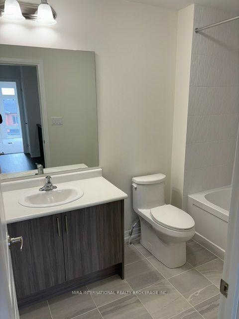 Photo 8 of 134 Turnberry Lane, Barrie, Painswick South — HOMEH