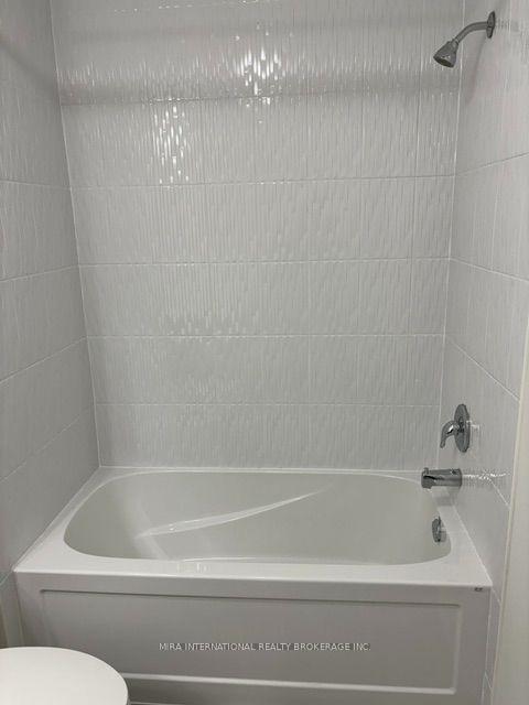 Photo 14 of 134 Turnberry Lane, Barrie, Painswick South — HOMEH
