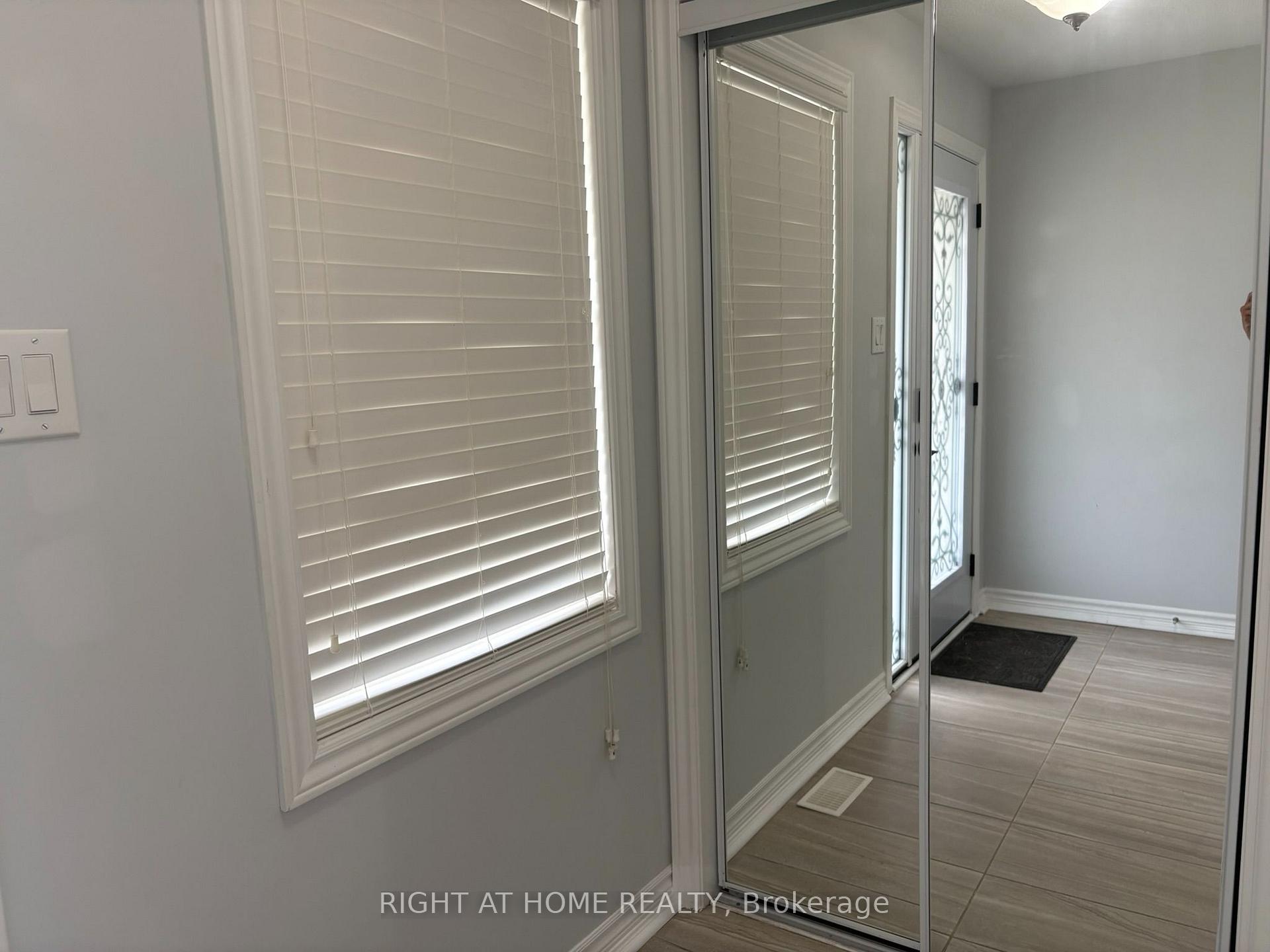 Photo 4 of 333 Rouncey Road, Ottawa, Kanata - Emerald Meadows/Trailwest — HOMEH