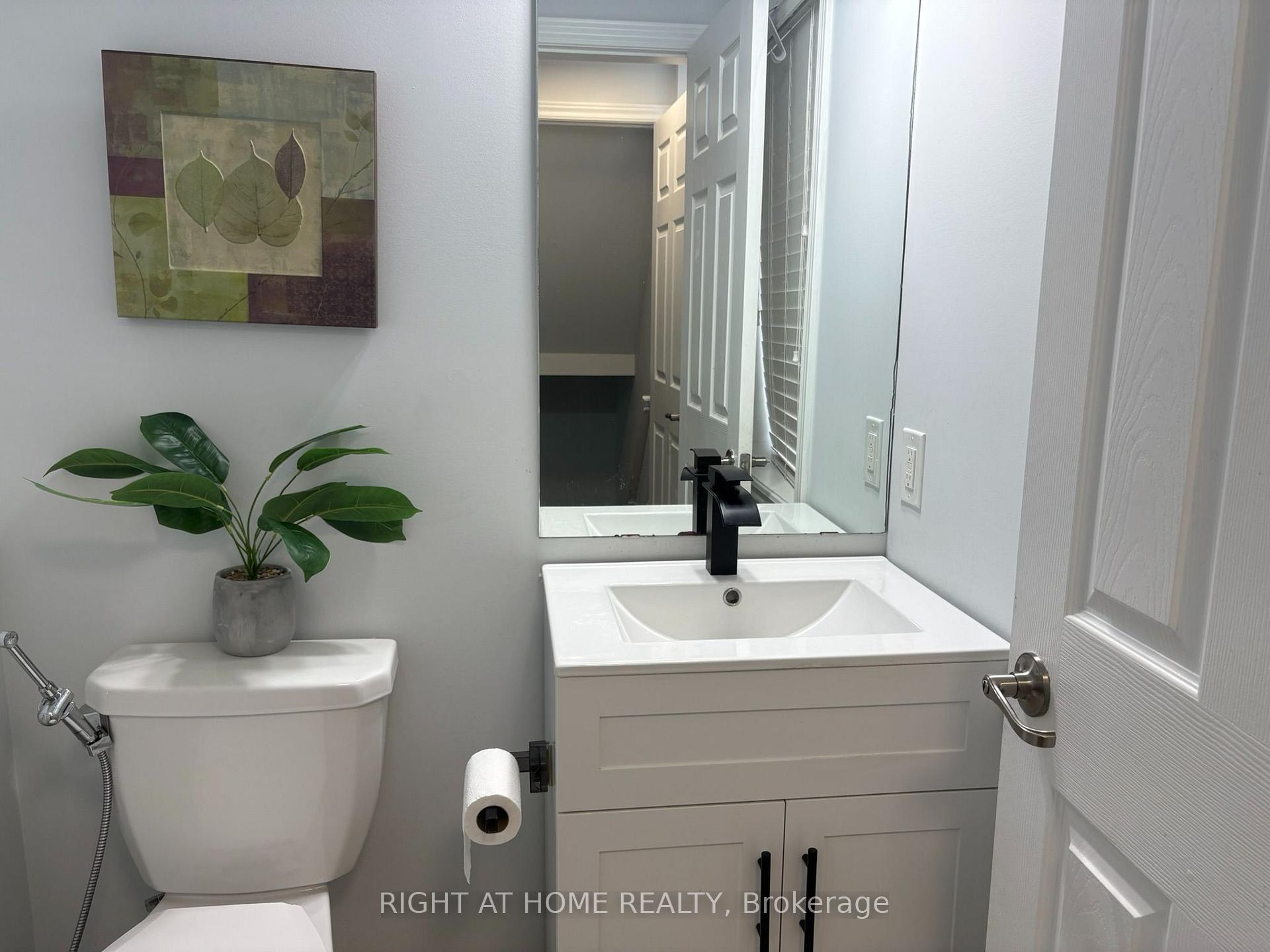 Photo 6 of 333 Rouncey Road, Ottawa, Kanata - Emerald Meadows/Trailwest — HOMEH
