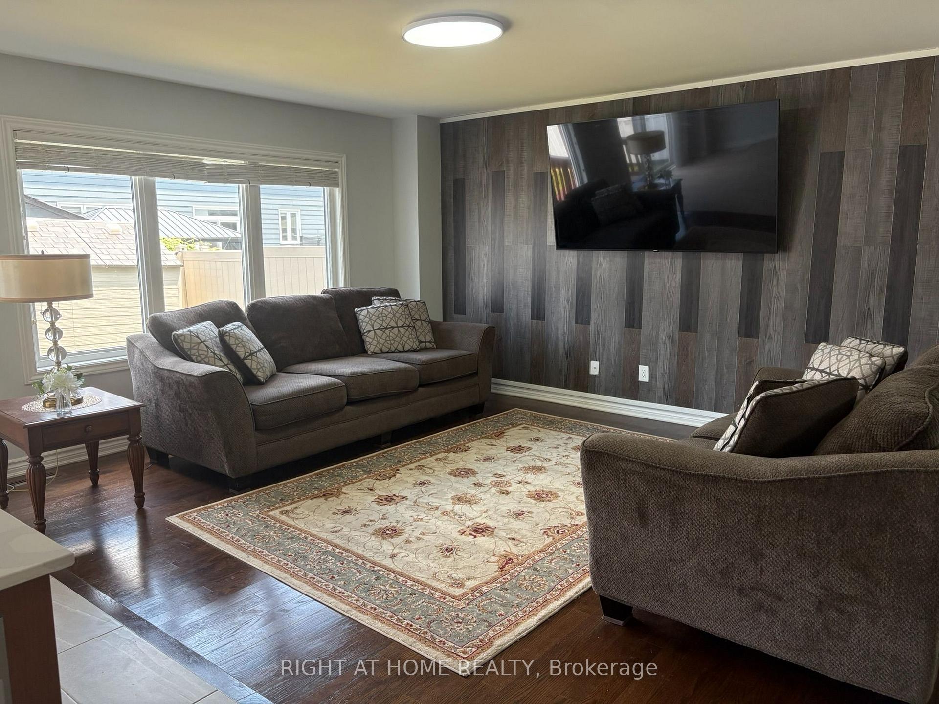 Photo 17 of 333 Rouncey Road, Ottawa, Kanata - Emerald Meadows/Trailwest — HOMEH