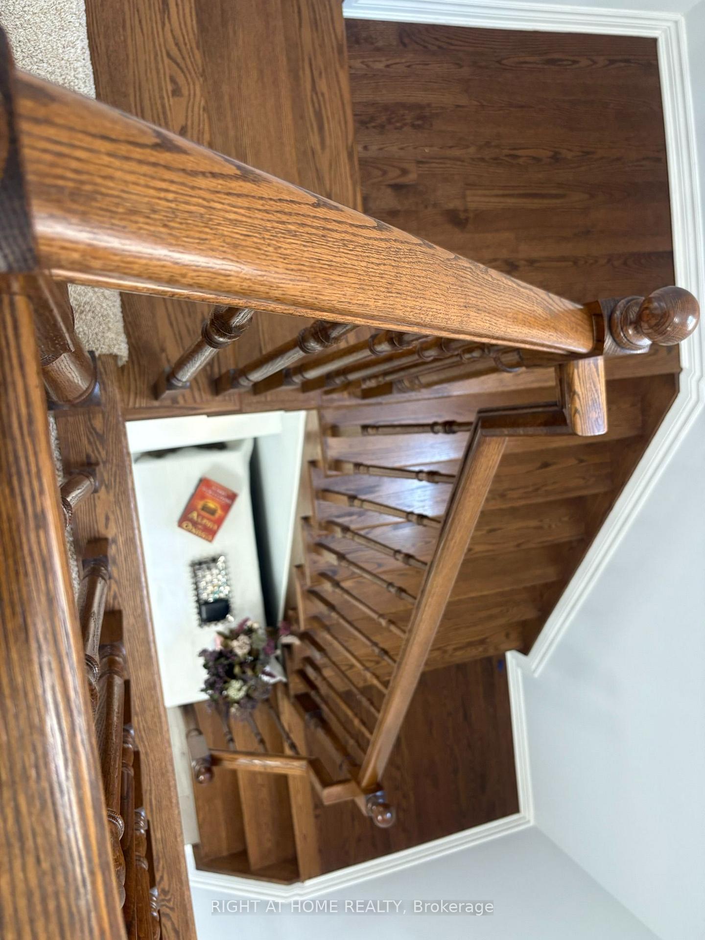 Photo 20 of 333 Rouncey Road, Ottawa, Kanata - Emerald Meadows/Trailwest — HOMEH