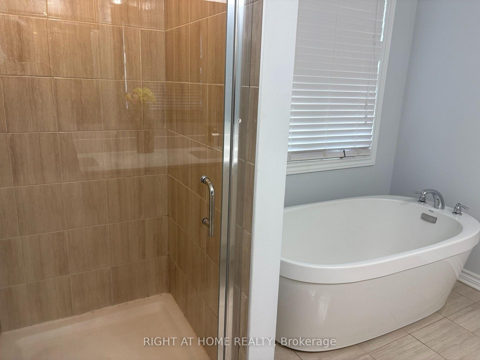 Photo 24 of 333 Rouncey Road, Ottawa, Kanata - Emerald Meadows/Trailwest — HOMEH