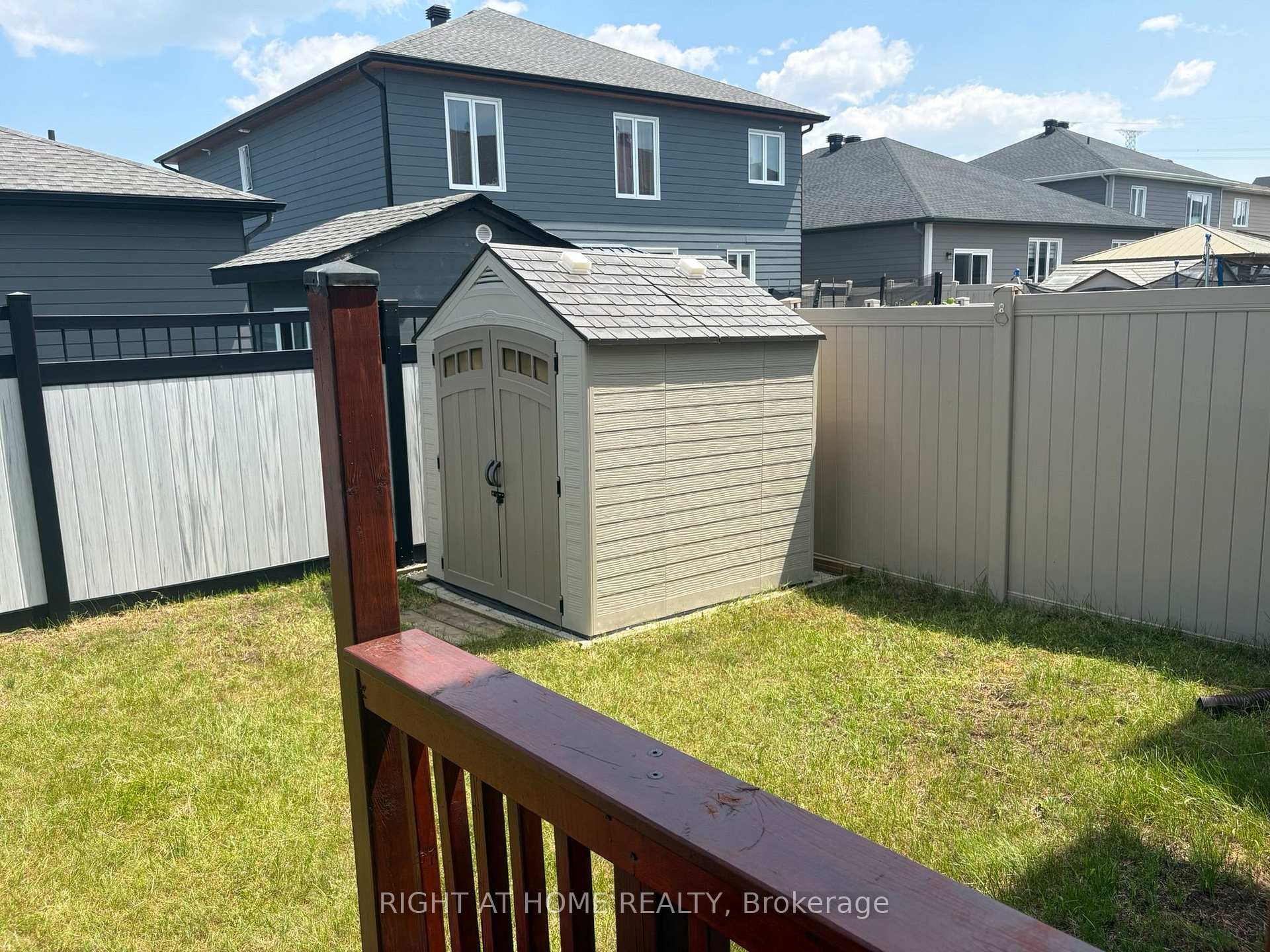 Photo 34 of 333 Rouncey Road, Ottawa, Kanata - Emerald Meadows/Trailwest — HOMEH