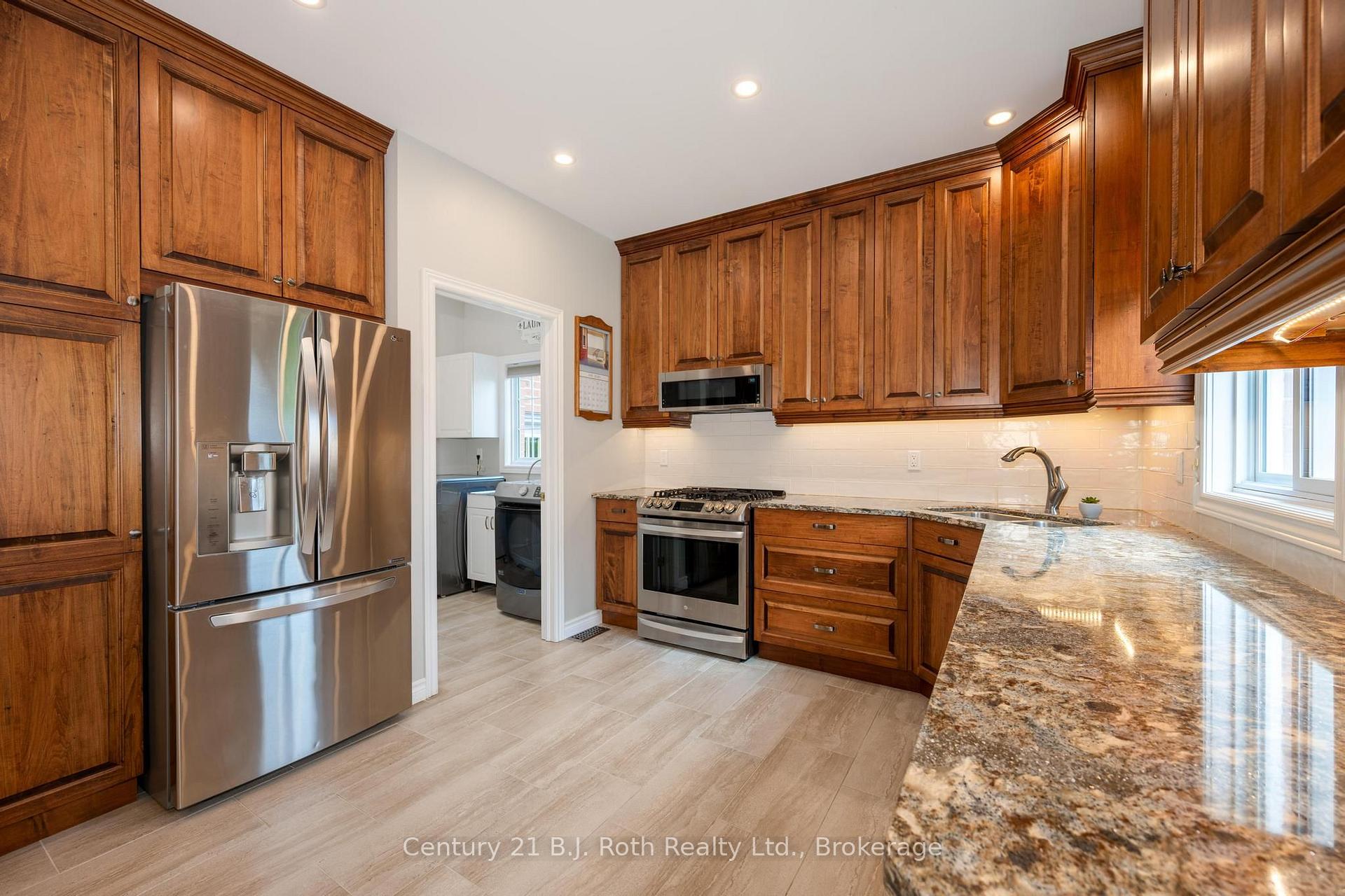 Photo 2 of 58 Meredith Drive, Middlesex Centre, Ilderton — HOMEH
