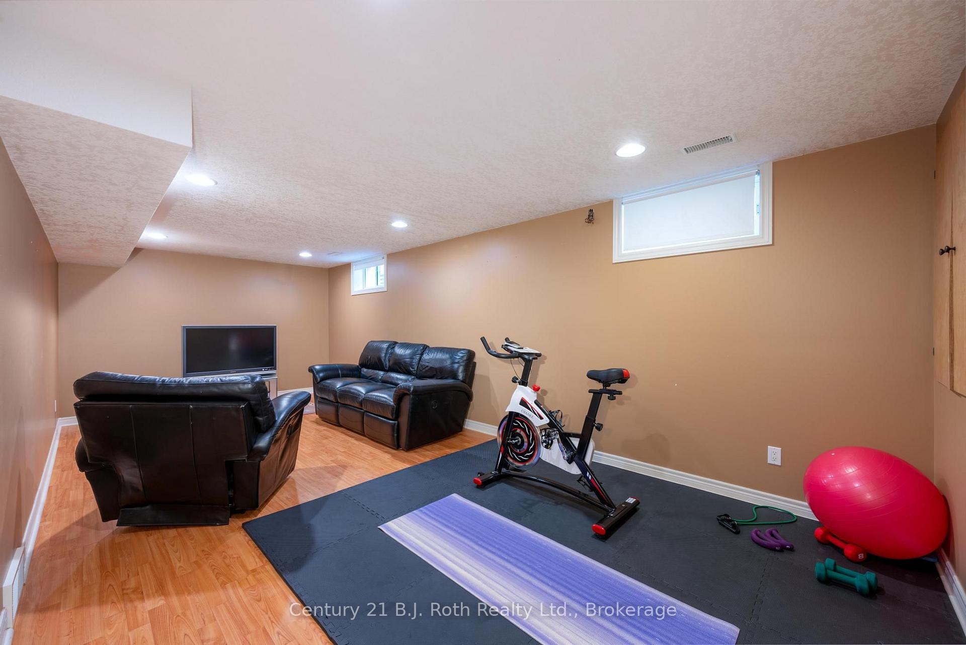 Photo 17 of 58 Meredith Drive, Middlesex Centre, Ilderton — HOMEH