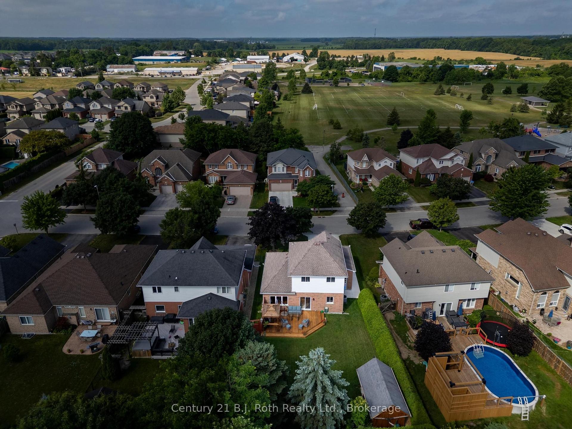 Photo 33 of 58 Meredith Drive, Middlesex Centre, Ilderton — HOMEH