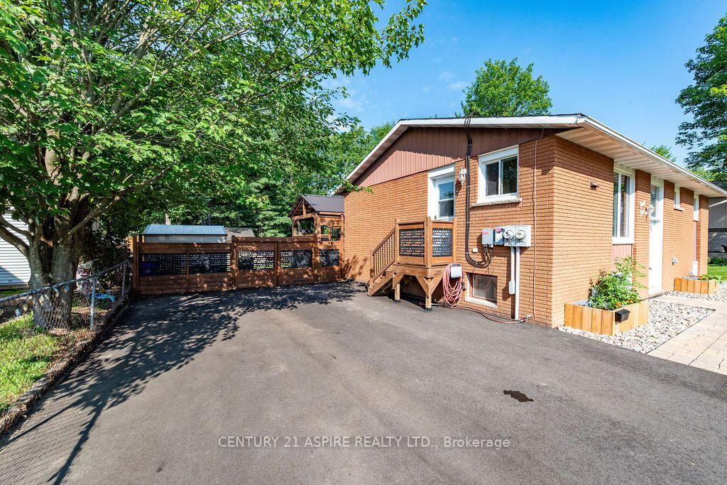 Photo 3 of 23 Roy Street, Petawawa, Petawawa — HOMEH