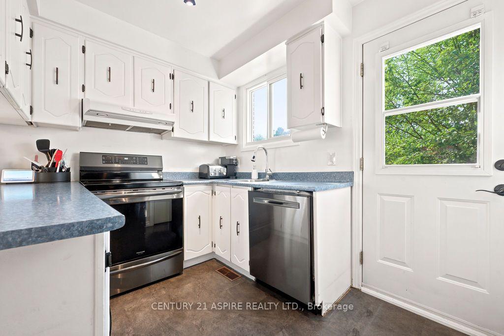 Photo 19 of 23 Roy Street, Petawawa, Petawawa — HOMEH