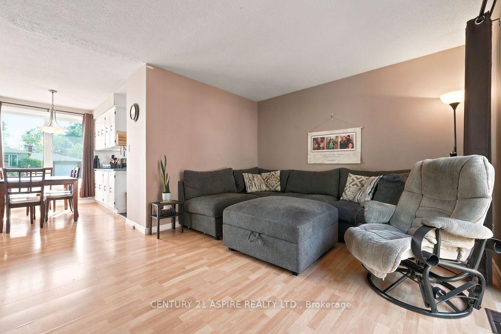 Photo 25 of 23 Roy Street, Petawawa, Petawawa — HOMEH