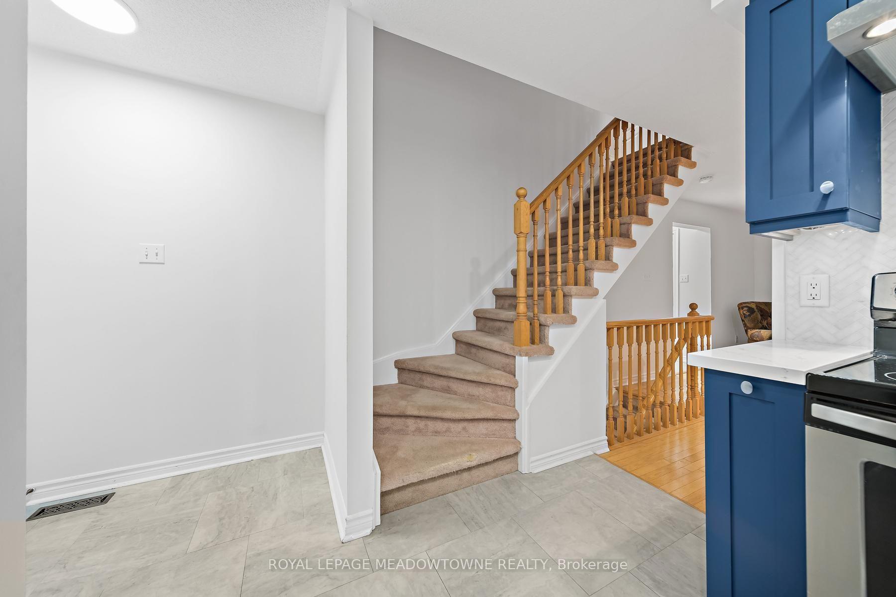 Photo 14 of Unit 11, 76 River Drive, Halton Hills, Georgetown — HOMEH